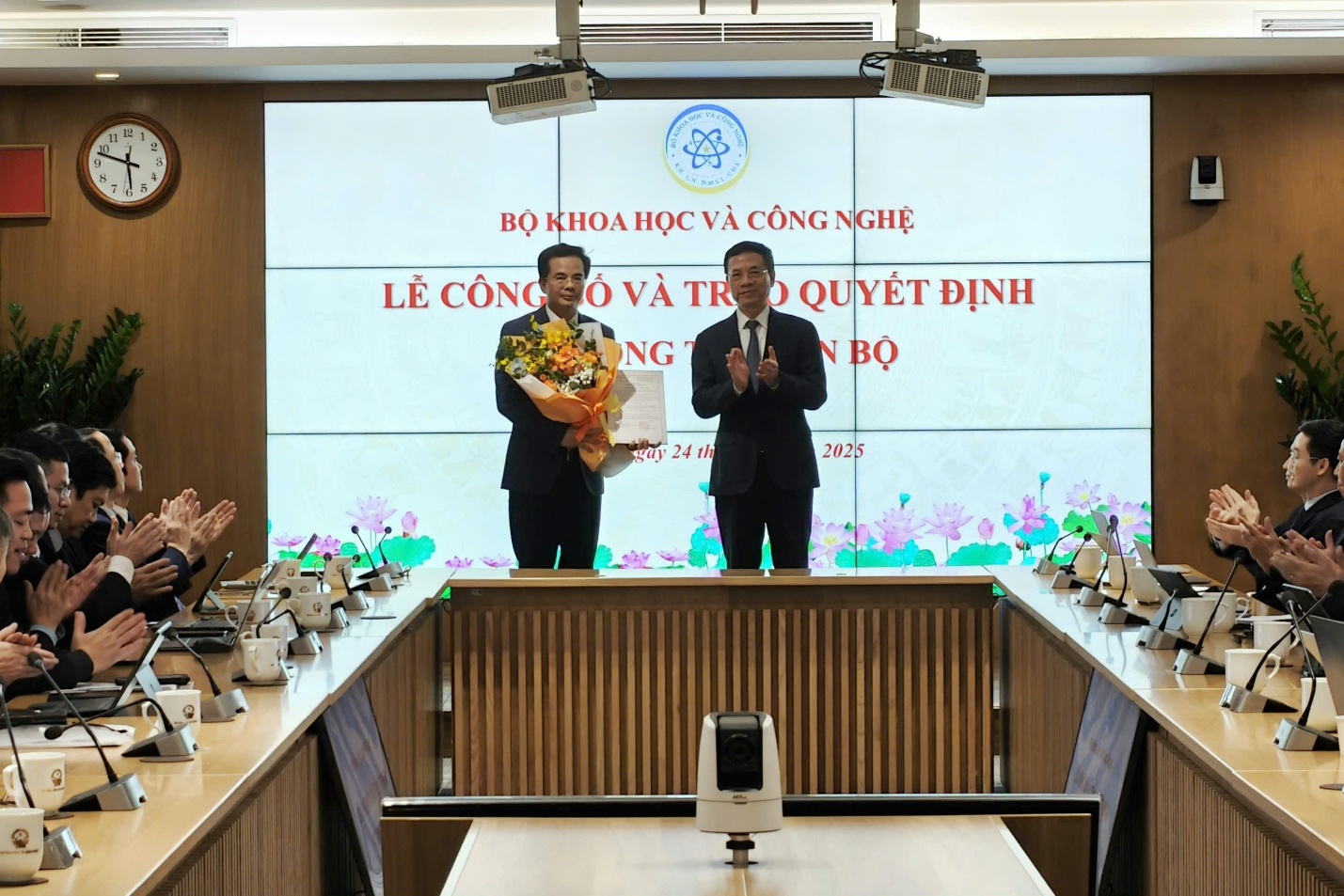 Mở kh&ocirc;ng gian mới để c&aacute;n bộ ph&aacute;t huy tối đa năng lực- Ảnh 4.