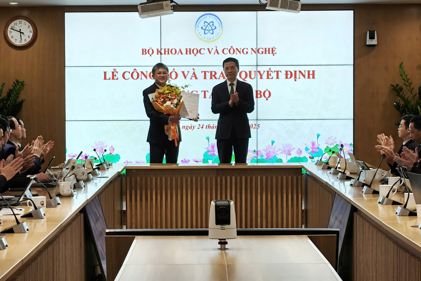 Mở kh&ocirc;ng gian mới để c&aacute;n bộ ph&aacute;t huy tối đa năng lực- Ảnh 5.