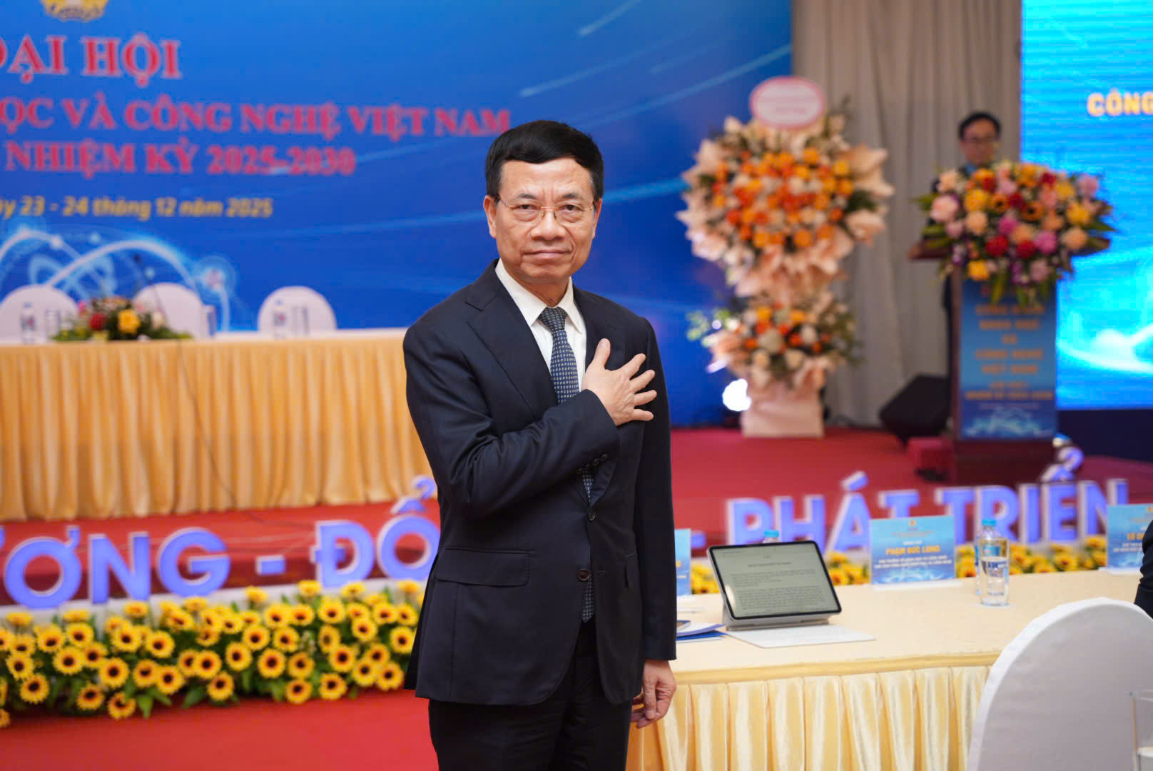 Ph&aacute;t huy vai tr&ograve; của c&ocirc;ng đo&agrave;n trong chuyển đổi số - Ảnh 1.