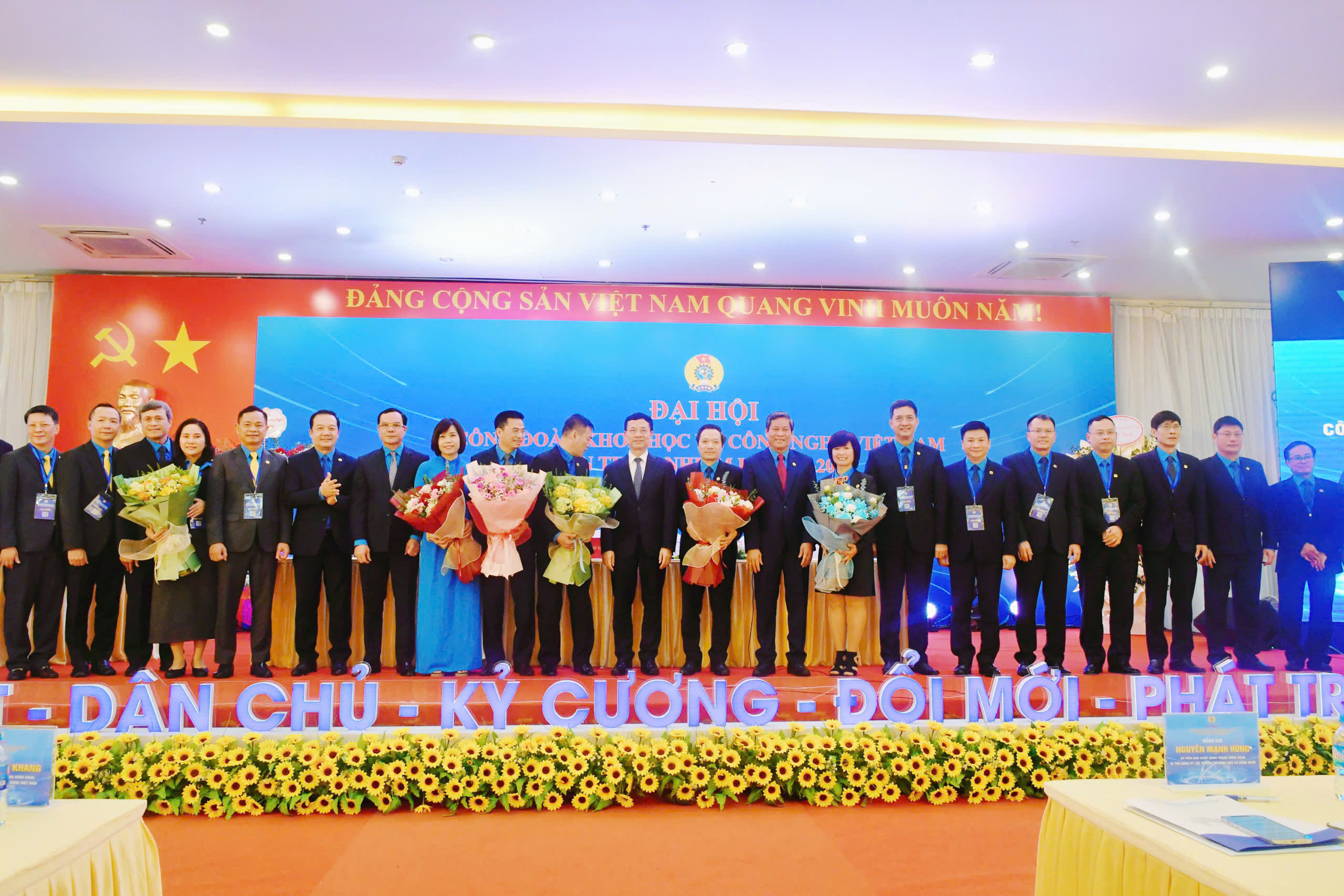 Ph&aacute;t huy vai tr&ograve; của c&ocirc;ng đo&agrave;n trong chuyển đổi số - Ảnh 5.