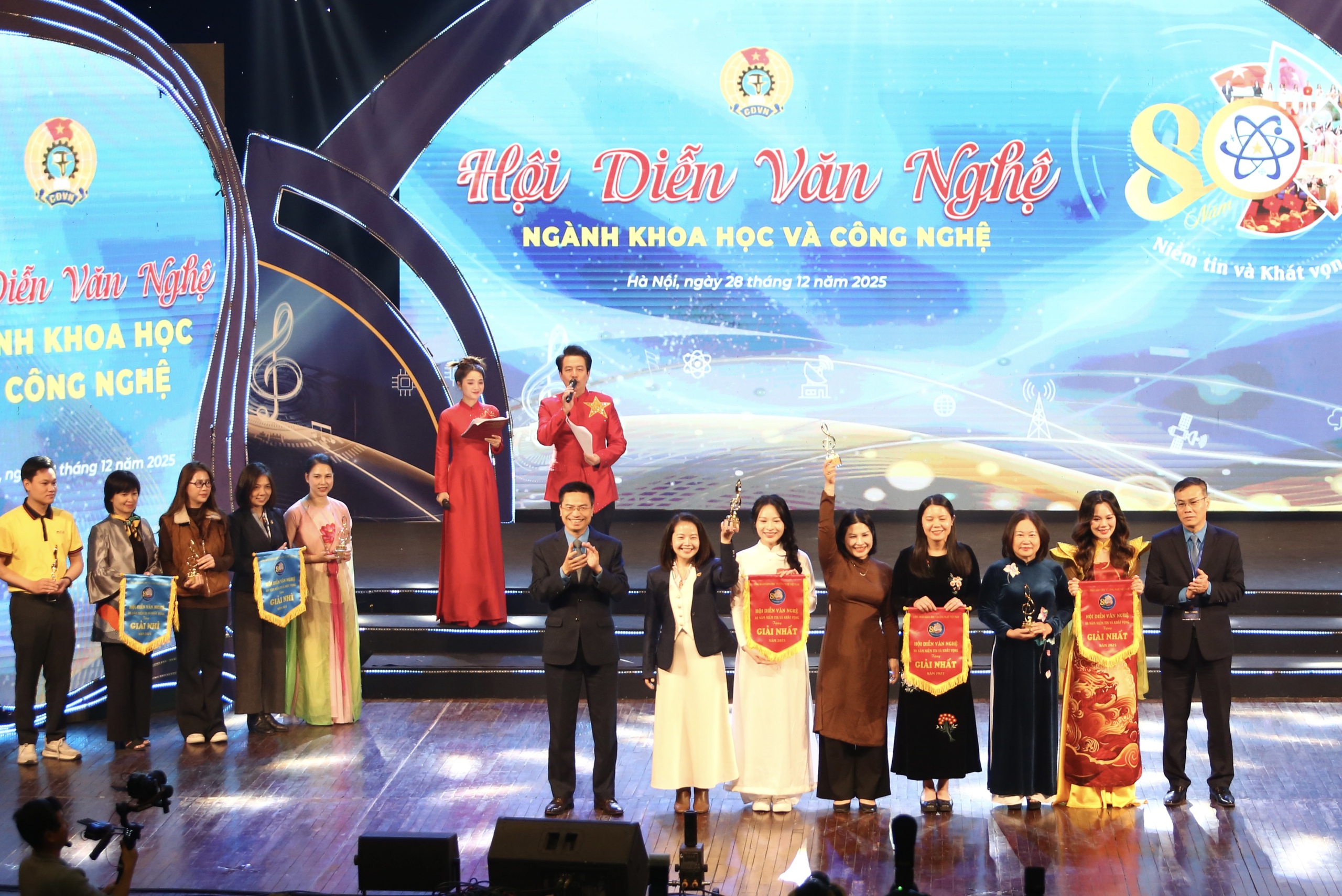 &ldquo;80 năm &ndash; Niềm tin v&agrave; kh&aacute;t vọng&rdquo;: Dấu ấn nghệ thuật của người lao động ng&agrave;nh Khoa học v&agrave; C&ocirc;ng nghệ- Ảnh 7.