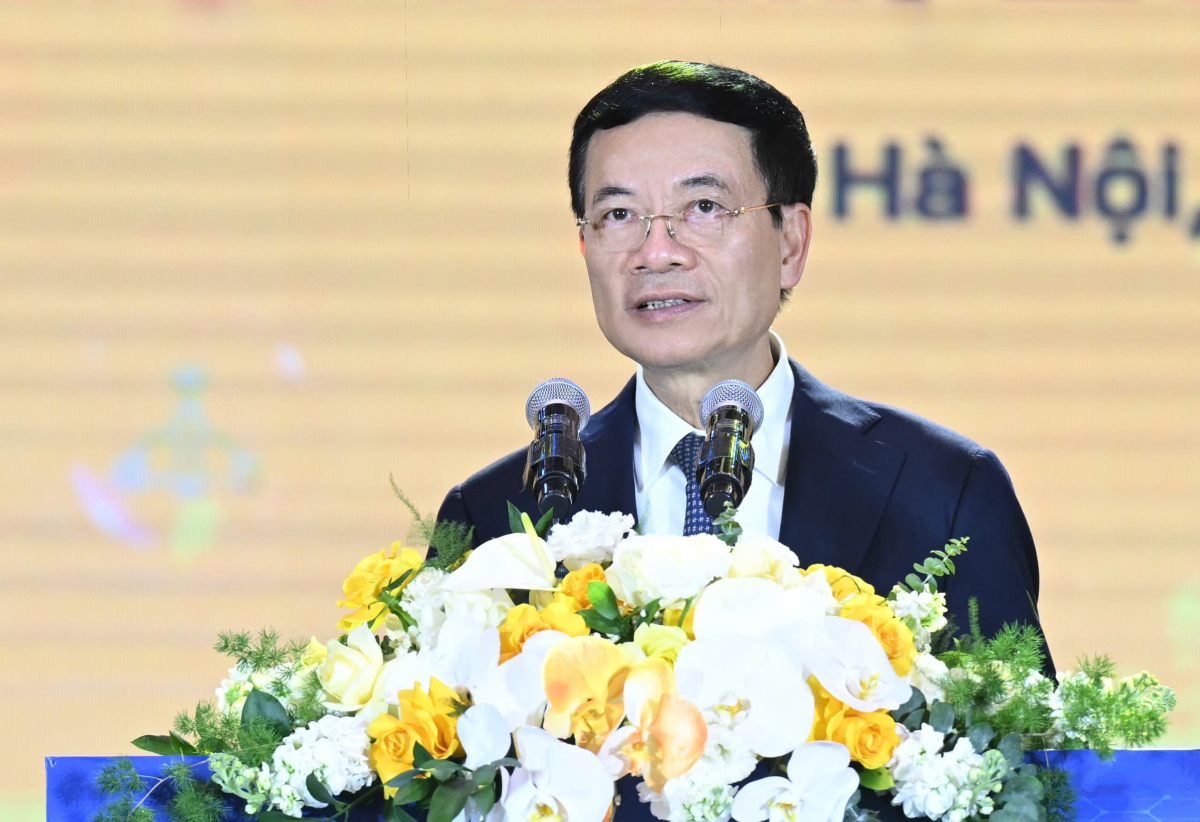 Bộ trưởng Nguyễn Mạnh H&ugrave;ng: &ldquo;S&aacute;ng tạo tại Việt Nam, l&agrave;m ra tại Việt Nam &ndash; để dẫn dắt&rdquo;- Ảnh 2.