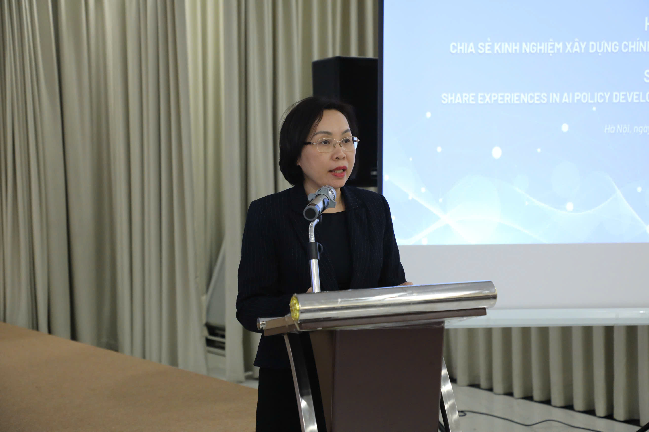 Vietnam - Japan deler erfaringer med å utvikle retningslinjer og implementere trygg og pålitelig AI - Bilde 1. Việt Nam – Nhật Bản chia sẻ kinh nghiệm xây dựng chính sách và triển khai AI an toàn, tin cậy- Ảnh 1.