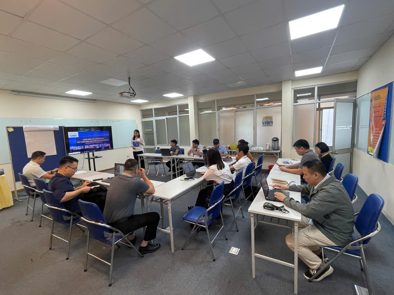 Yêu cầu đối với chuyên gia năng suất trưởng theo TCVN 13751:2023 - Ảnh 1.