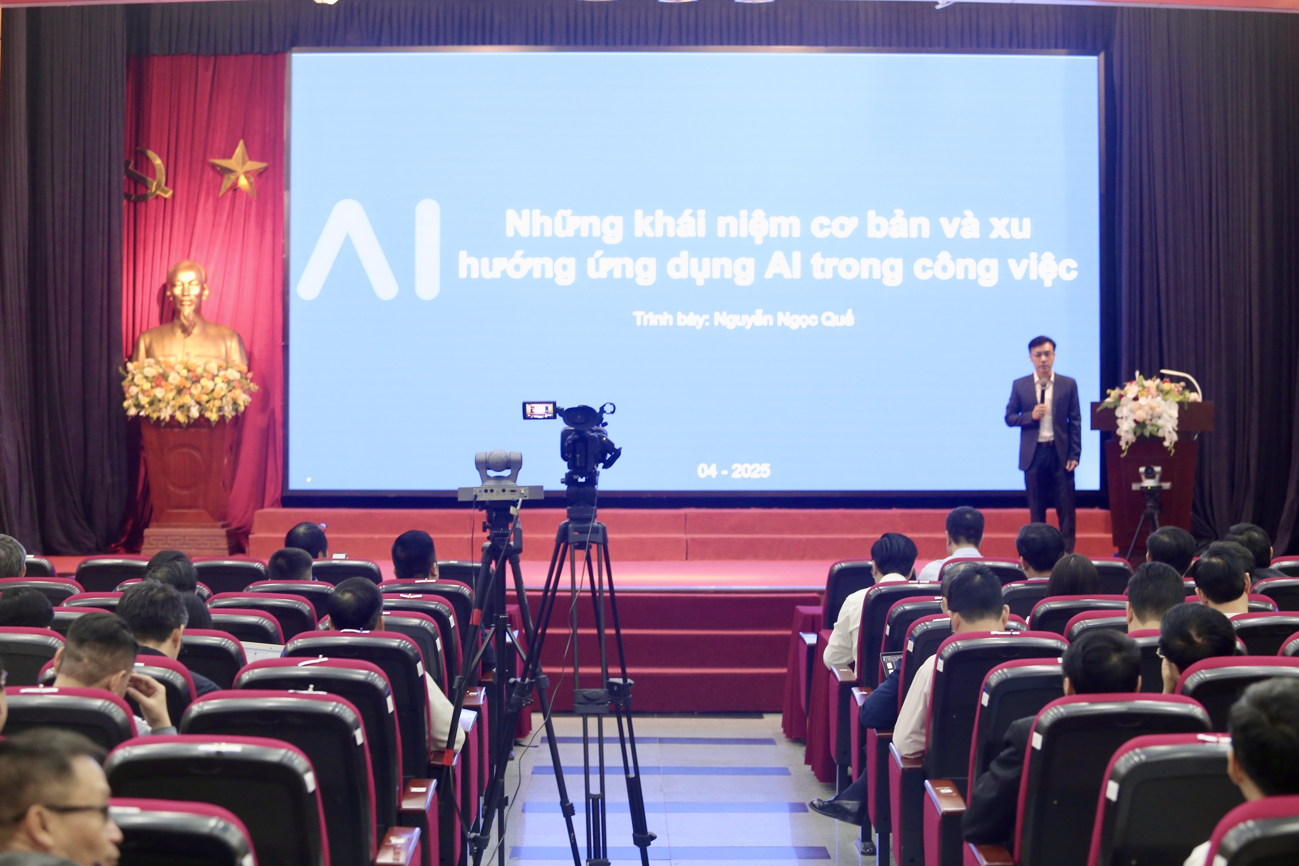 Cán bộ KH&CN học cách sống và làm việc cùng GenAI - Ảnh 4.