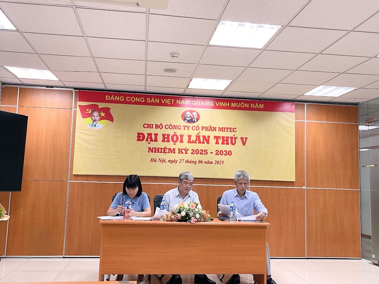 Sel Parti Syarikat MITEC: Mengekalkan peranan teras politik, menerajui perusahaan ke arah pertumbuhan yang mampan - Foto 2. Chi bộ Công ty MITEC: Giữ vững vai trò hạt nhân chính trị, dẫn dắt doanh nghiệp tăng trưởng bền vững- Ảnh 2.