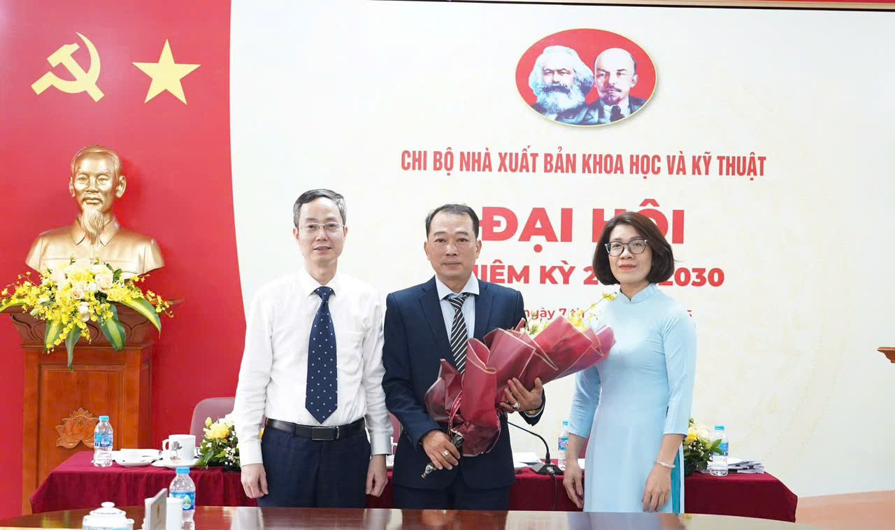 Nhà Xuất bản Khoa học và Kỹ thuật: Khẳng định vai trò xuất bản Khoa học và Công nghệ trong thời đại số- Ảnh 4. Nhà Xuất bản Khoa học và Kỹ thuật: Khẳng định vai trò xuất bản Khoa học và Công nghệ trong thời đại số- Ảnh 4.