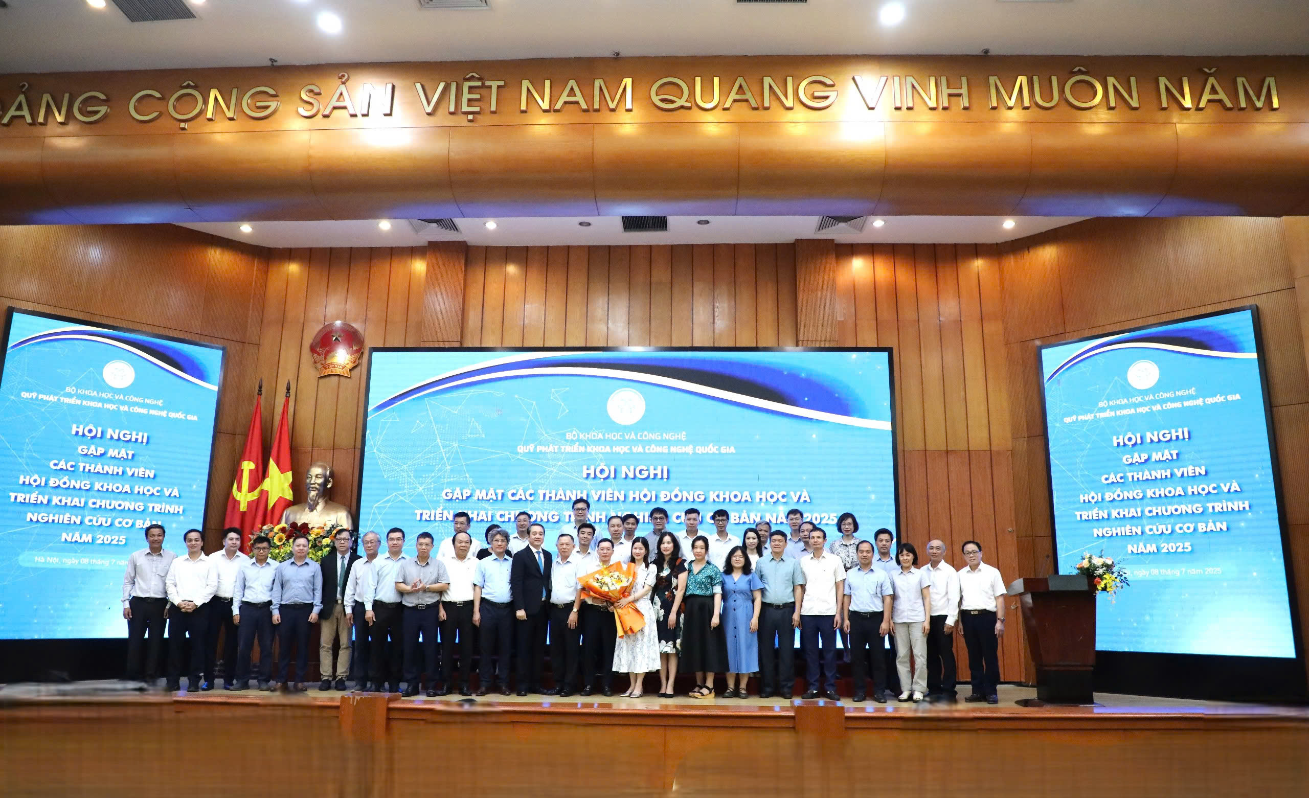 NAFOSTED: ایجاد یک اکوسیستم علمی نوآورانه، شفاف و یکپارچه - عکس ۱. NAFOSTED: Kiến tạo hệ sinh thái khoa học đổi mới, minh bạch, hội nhập- Ảnh 1.