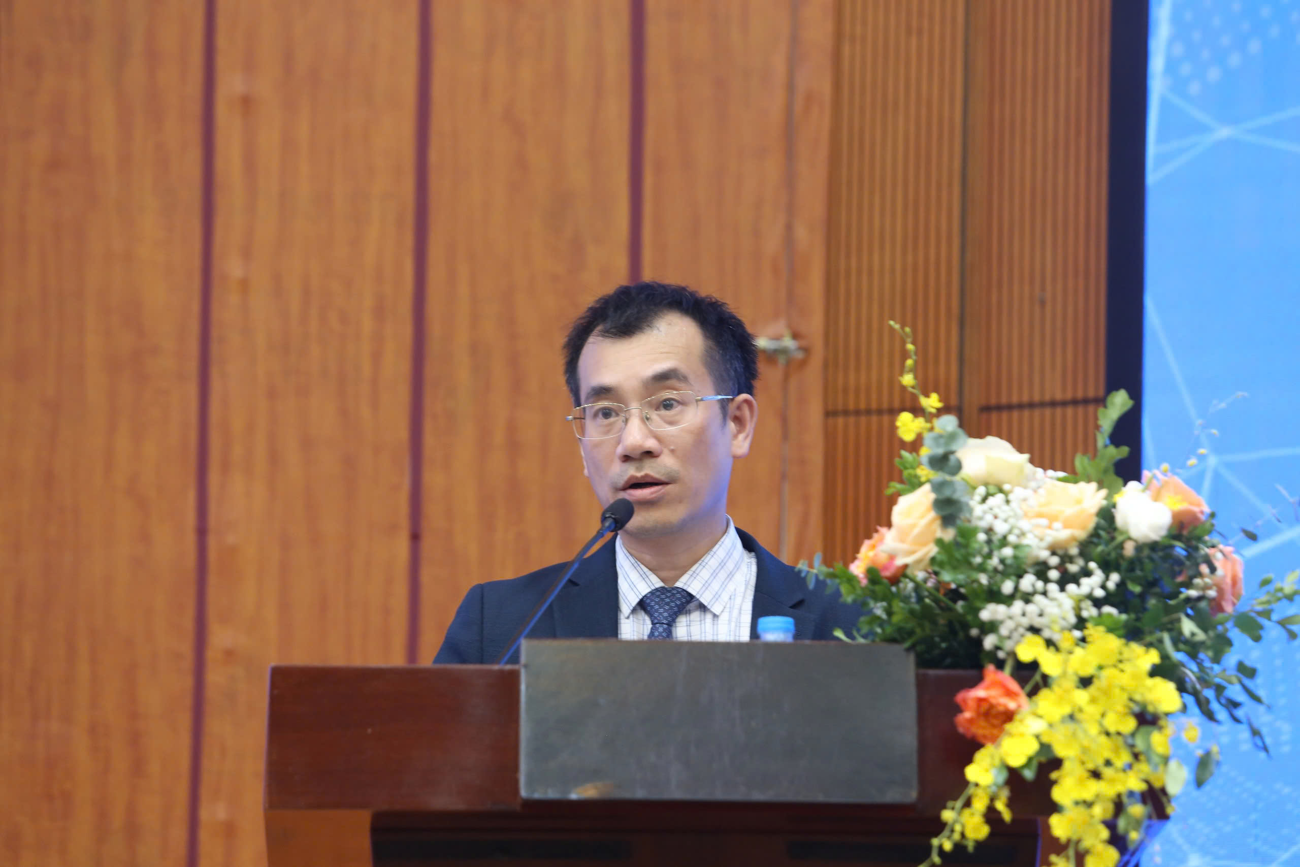 NAFOSTED: ایجاد یک اکوسیستم علمی نوآورانه، شفاف و یکپارچه - عکس ۴. NAFOSTED: Kiến tạo hệ sinh thái khoa học đổi mới, minh bạch, hội nhập- Ảnh 4.