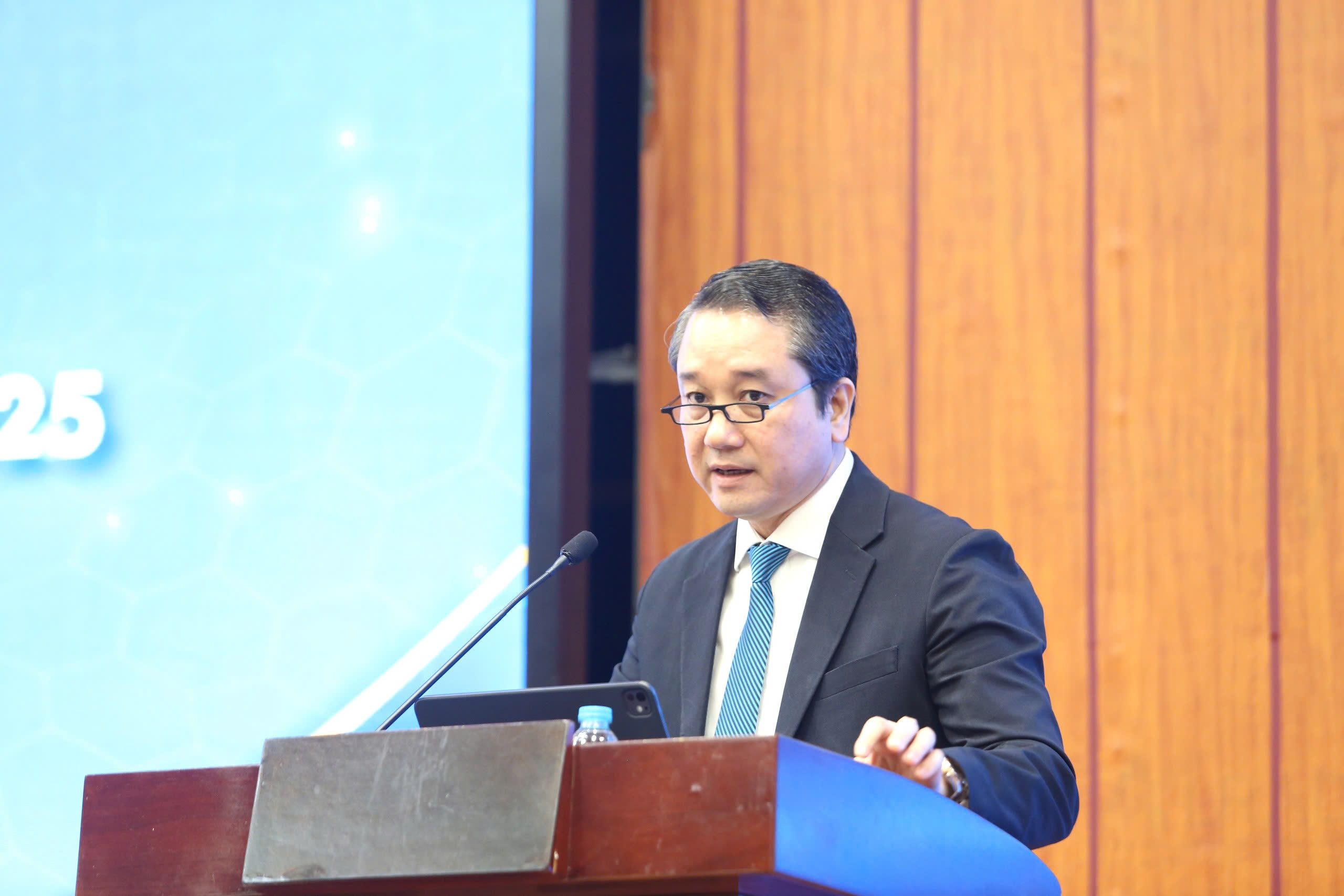 NAFOSTED: ایجاد یک اکوسیستم علمی نوآورانه، شفاف و یکپارچه - عکس ۲. NAFOSTED: Kiến tạo hệ sinh thái khoa học đổi mới, minh bạch, hội nhập- Ảnh 2.