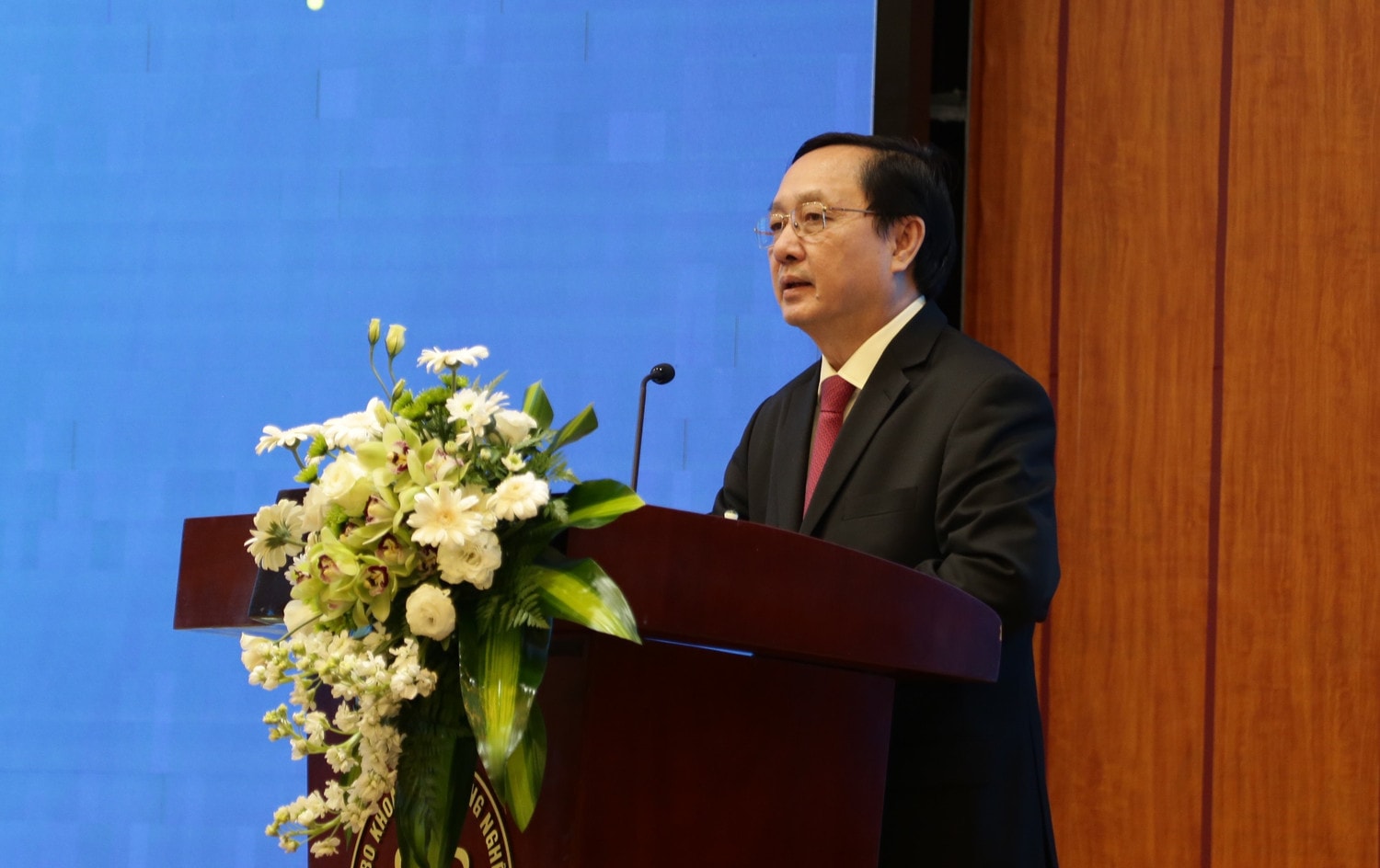 Bộ Khoa học và Công nghệ trao Giải thưởng báo chí về khoa học và công nghệ năm 2021 - Ảnh 1.