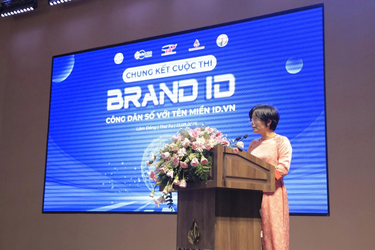 Chung kết Cuộc thi “BrandID – Công dân số với tên miền ID.VN”: Thế hệ trẻ kiến tạo thương hiệu số cùng ID.VN - Ảnh 2.