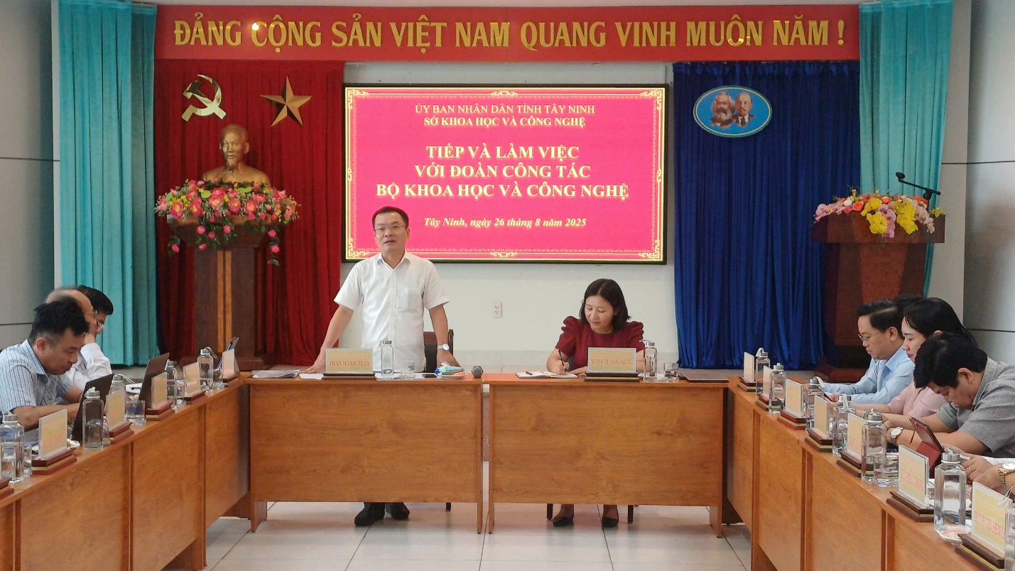 Bộ KH&CN trực tiếp giải quyết vướng mắc trong vận hành chính quyền hai cấp tại Tây Ninh - Ảnh 2.