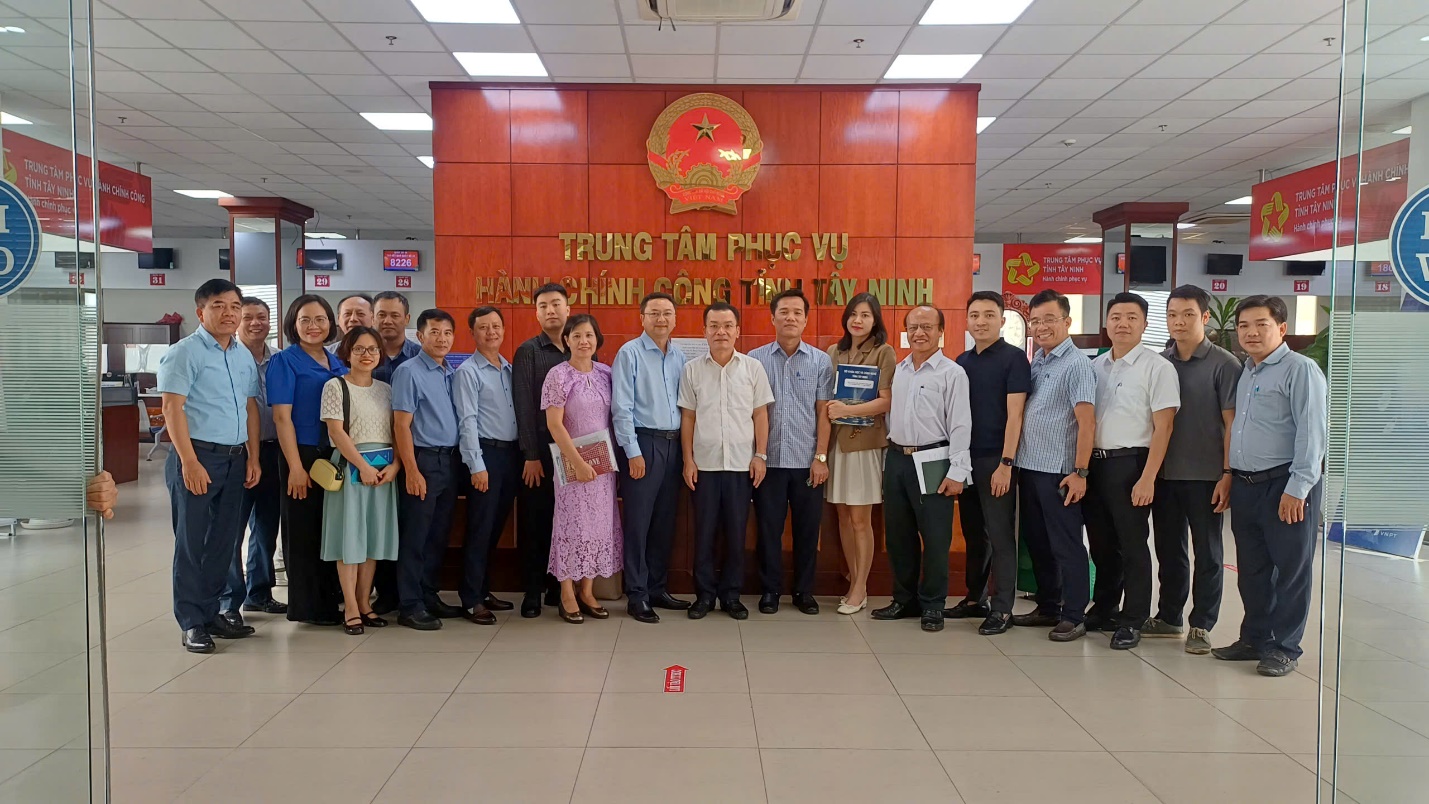 Bộ KH&CN trực tiếp giải quyết vướng mắc trong vận hành chính quyền hai cấp tại Tây Ninh - Ảnh 3.