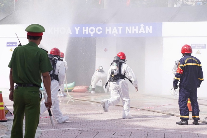 Diễn tập Chuyên đề “Ứng phó sự cố bức xạ, hạt nhân thành phố Huế năm 2025” - Ảnh 3.