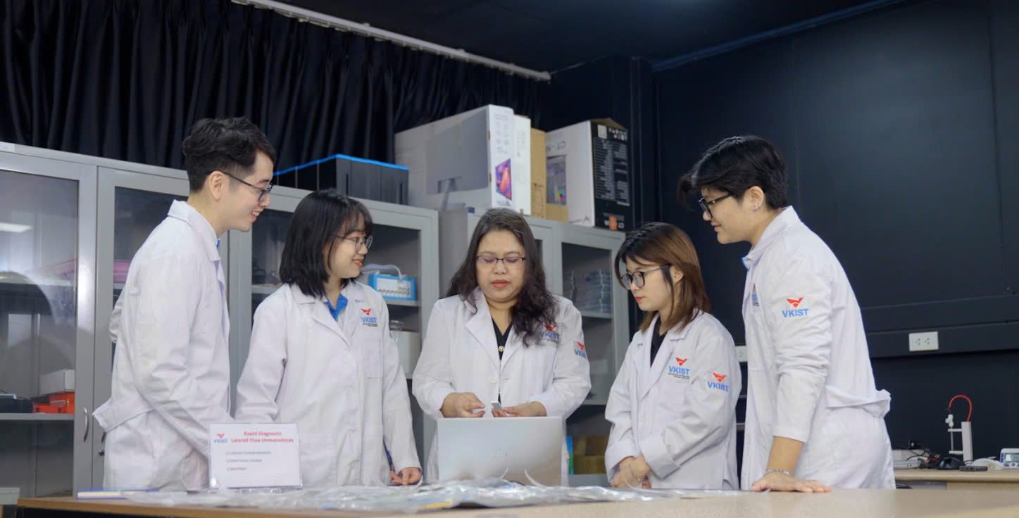 Nouveaux progrès dans la surveillance des récidives de cancer et le renforcement de la sécurité sanitaire nationale - Photo 2. Bước tiến mới trong theo dõi tái phát ung thư và tăng cường an ninh y tế quốc gia- Ảnh 2.