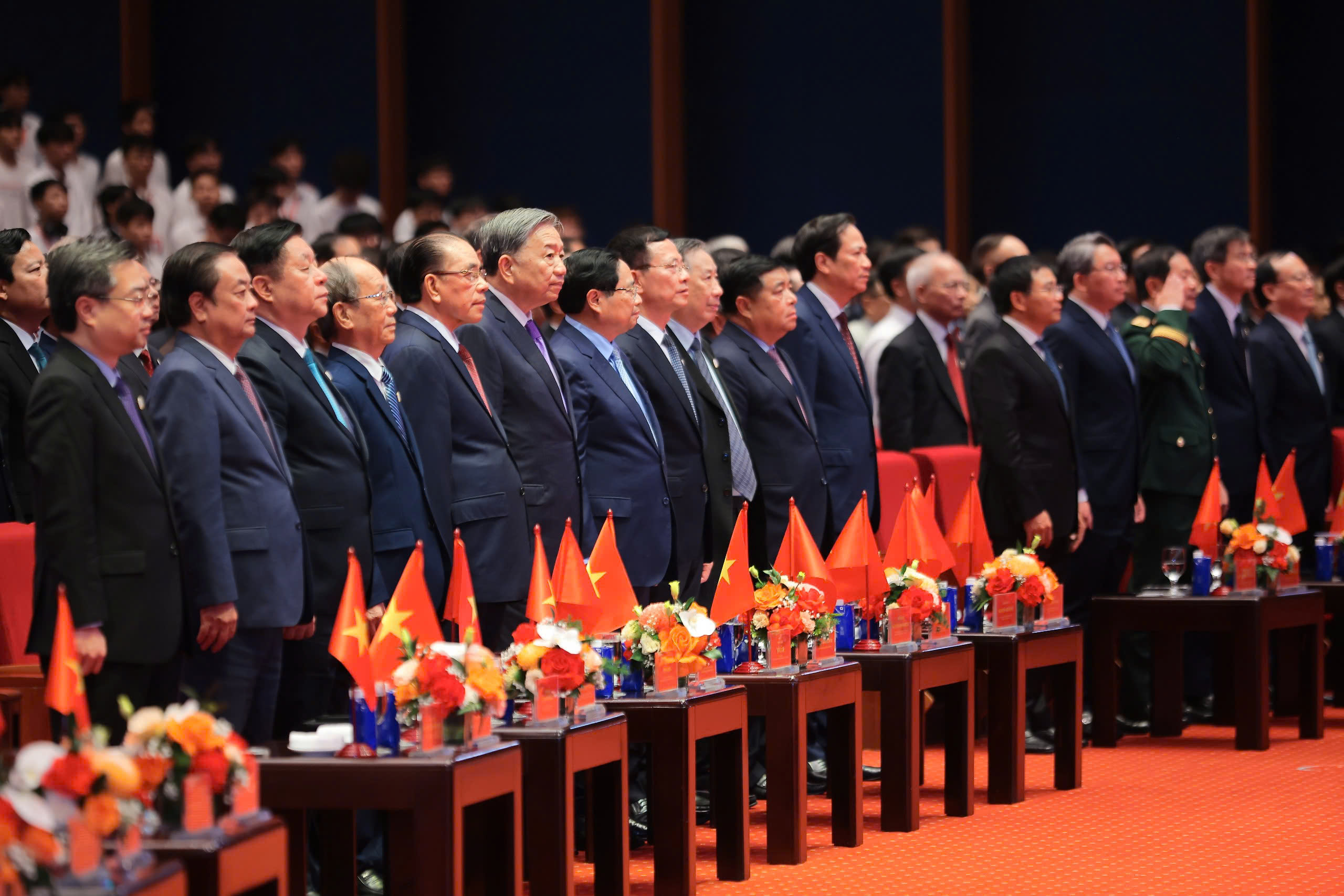 Ngành Khoa học Công nghệ và Bưu chính Viễn thông: Tự hào truyền thống, vững bước vào kỷ nguyên mới - Ảnh 3.