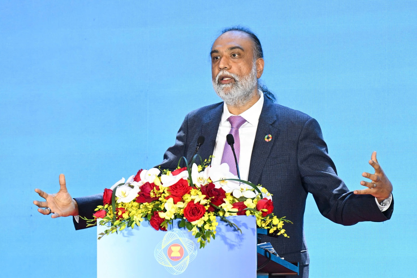 Ph&oacute; Tổng Thư k&yacute; Li&ecirc;n Hợp Quốc: ASEAN c&oacute; thể g&oacute;p phần định h&igrave;nh trật tự AI to&agrave;n cầu- Ảnh 1.