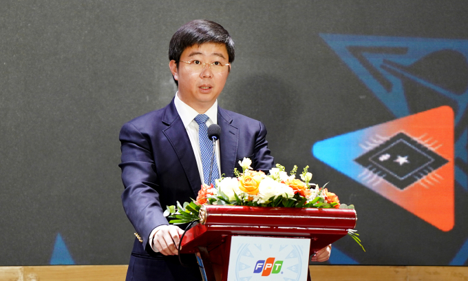 Thứ trưởng B&ugrave;i Ho&agrave;ng Phương: FPT giữ vai tr&ograve; đầu t&agrave;u, kết nối doanh nghiệp Việt v&agrave;o chuỗi gi&aacute; trị b&aacute;n dẫn- Ảnh 2.
