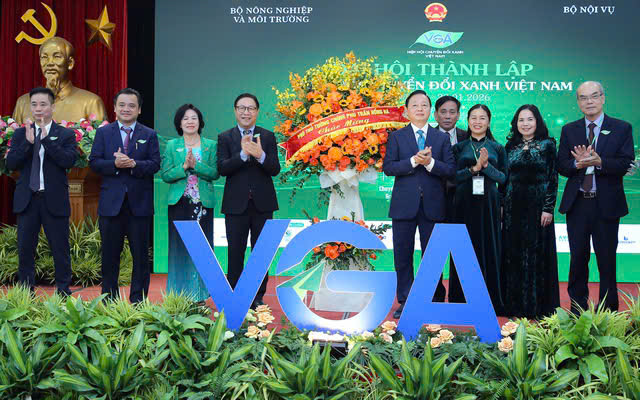 Ra mắt Hiệp hội Chuyển đổi xanh Việt Nam: Kiến tạo động lực tăng trưởng xanh mới- Ảnh 4. Ra mắt Hiệp hội Chuyển đổi xanh Việt Nam: Kiến tạo động lực tăng trưởng xanh mới- Ảnh 4.