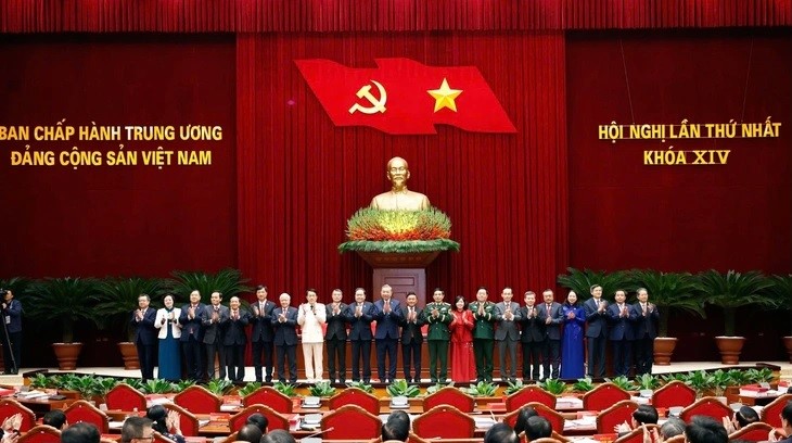 10 Ủy vi&ecirc;n Bộ Ch&iacute;nh trị được ph&acirc;n c&ocirc;ng tham gia Ban B&iacute; thư kh&oacute;a XIV - Ảnh 1.