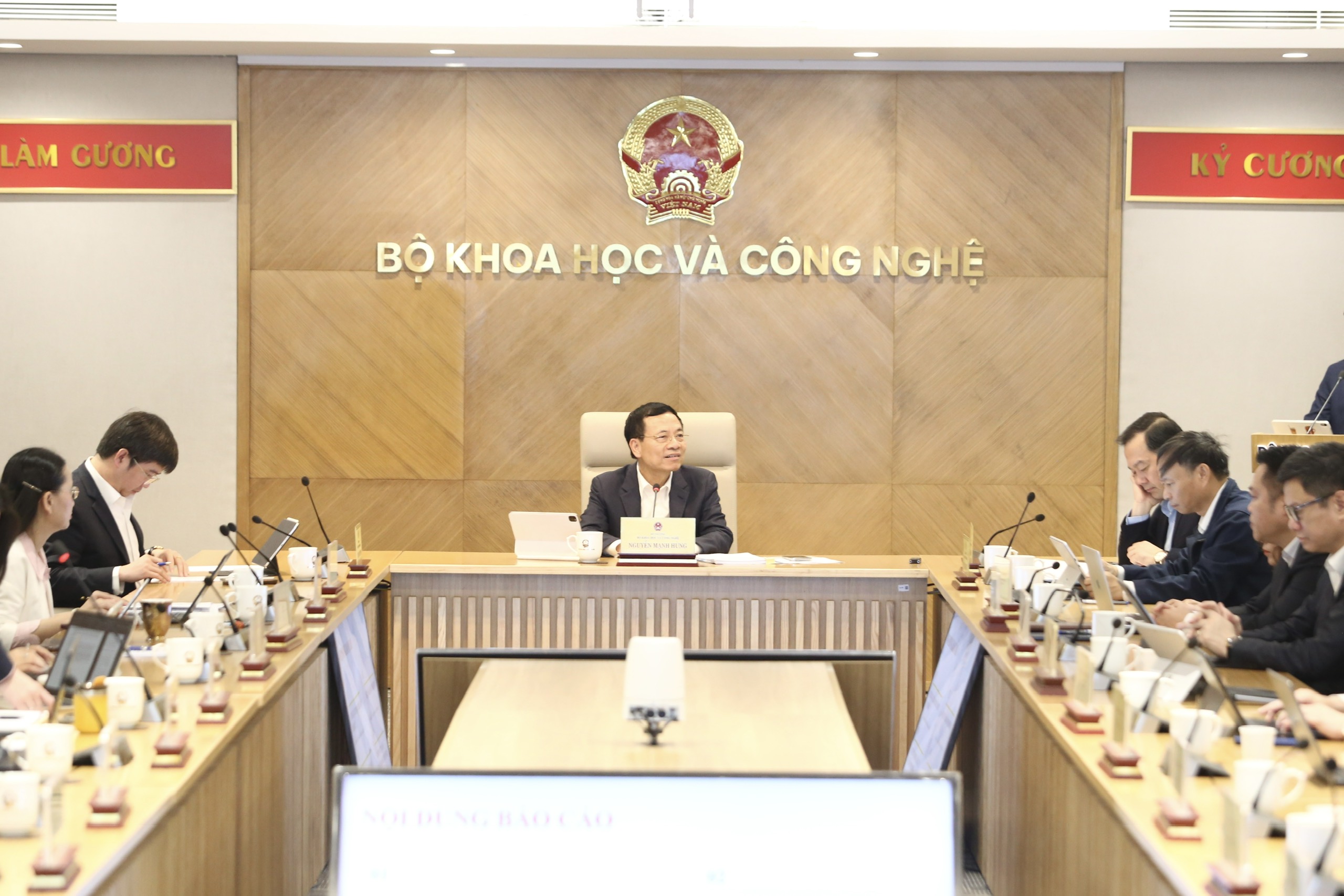 Bộ trưởng Nguyễn Mạnh Hùng: Khắc phục triệt để các “lỗi nhỏ lặp lại” trong điều hành - Ảnh 2.