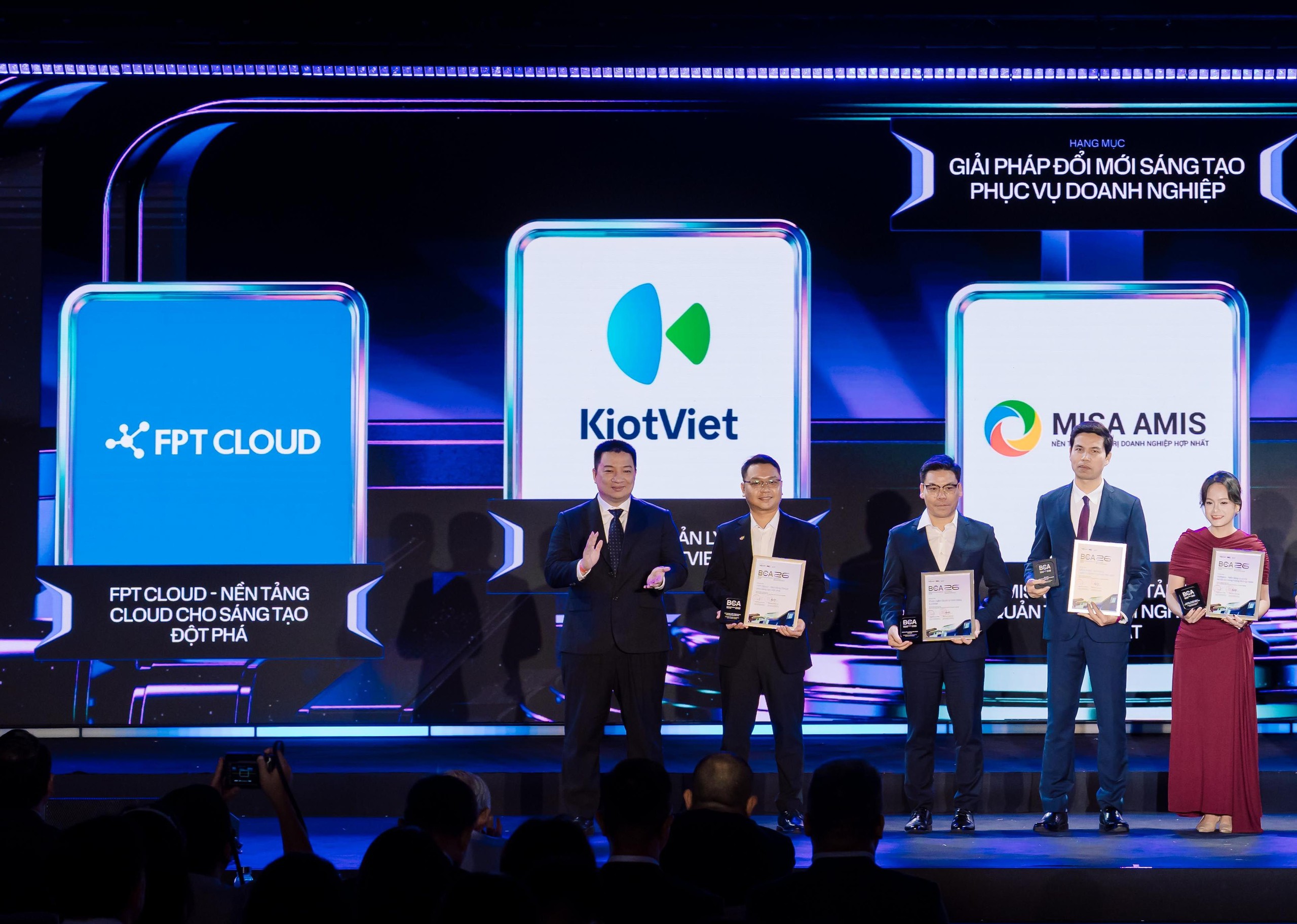 FPT Cloud: đổi mới sáng tạo từ thực tiễn, sẵn sàng đón trước nhu cầu- Ảnh 1. FPT Cloud: đổi mới sáng tạo từ thực tiễn, sẵn sàng đón trước nhu cầu- Ảnh 1.