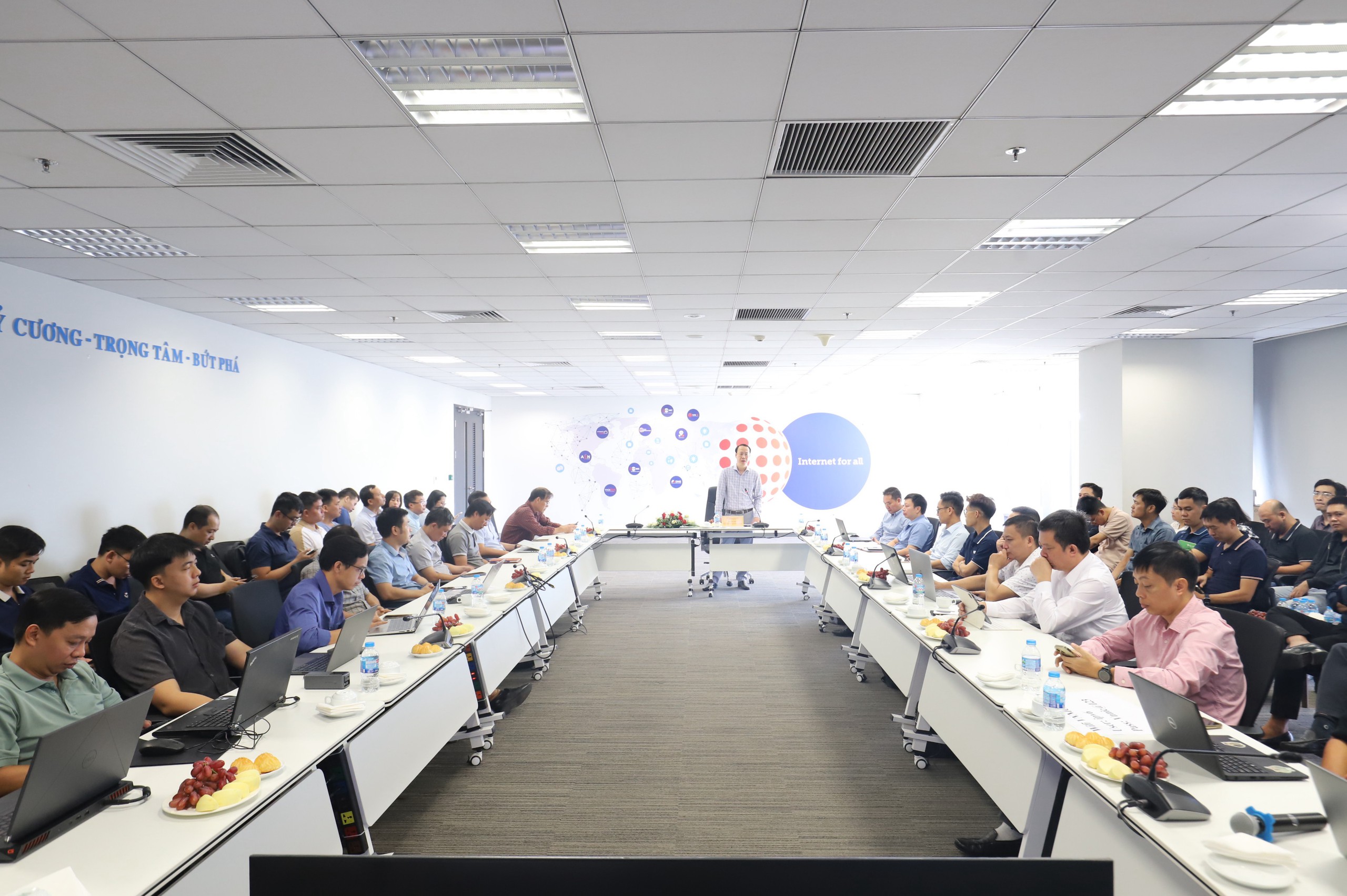 VNNIC tổ chức Hội nghị tập huấn IPv6, IPv6 Only d&agrave;nh cho c&aacute;c cơ quan b&aacute;o ch&iacute;, đơn vị cung cấp dịch vụ Content, IDC, Cloud- Ảnh 1.