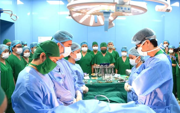 Bệnh viện Trung ương Qu&acirc;n đội 108 khẳng định năng lực l&agrave;m chủ v&agrave; chuyển giao c&ocirc;ng nghệ gh&eacute;p gan- Ảnh 2.