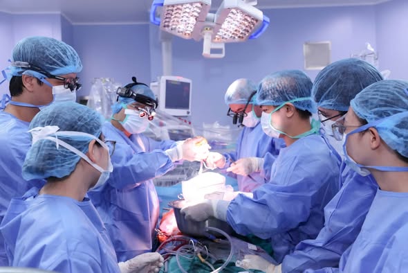 Bệnh viện Trung ương Qu&acirc;n đội 108 khẳng định năng lực l&agrave;m chủ v&agrave; chuyển giao c&ocirc;ng nghệ gh&eacute;p gan- Ảnh 6.