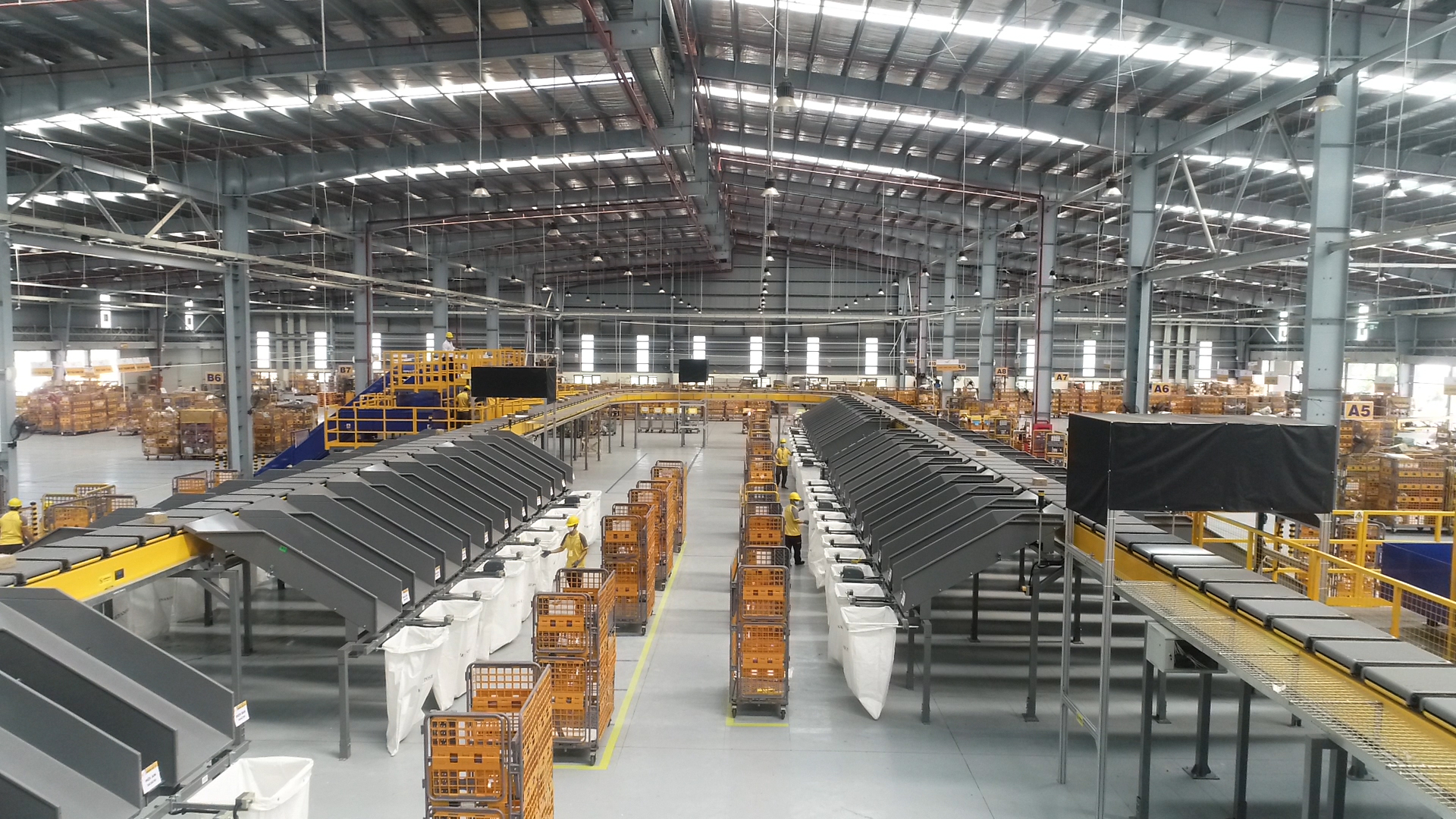 Dịch vụ chuyển ph&aacute;t Vietnam Post ba kỳ li&ecirc;n tiếp được c&ocirc;ng nhận Thương hiệu quốc gia Việt Nam- Ảnh 1.