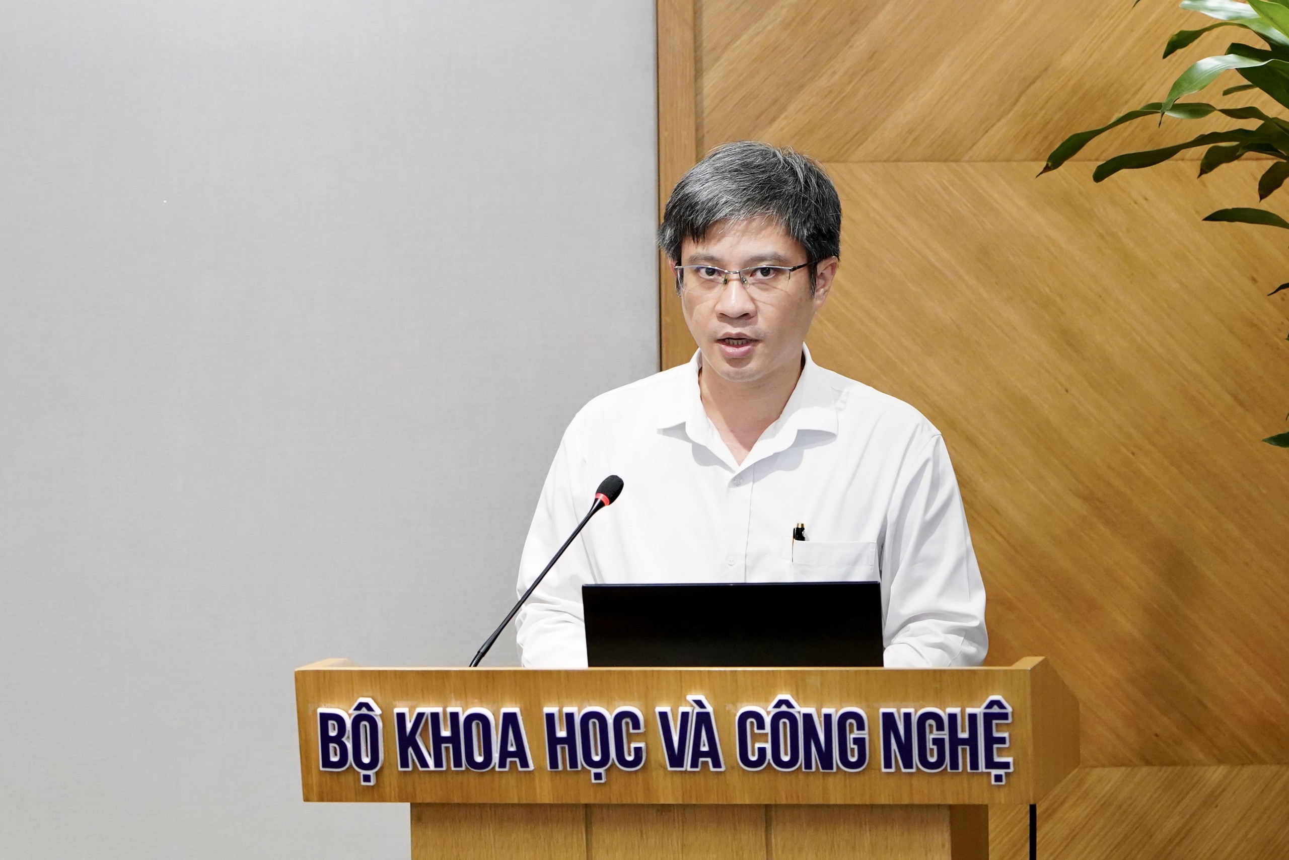 Đảng ủy Bộ KH&CN: Qu&aacute;n triệt nghị quyết gắn với nhiệm vụ cụ thể, đề cao tr&aacute;ch nhiệm người đứng đầu - Ảnh 5.