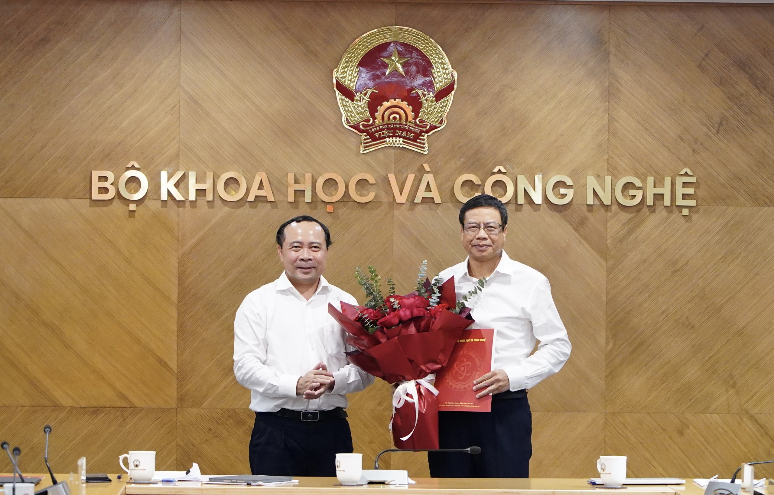 Đảng ủy Bộ KH&CN: Qu&aacute;n triệt nghị quyết gắn với nhiệm vụ cụ thể, đề cao tr&aacute;ch nhiệm người đứng đầu - Ảnh 8.
