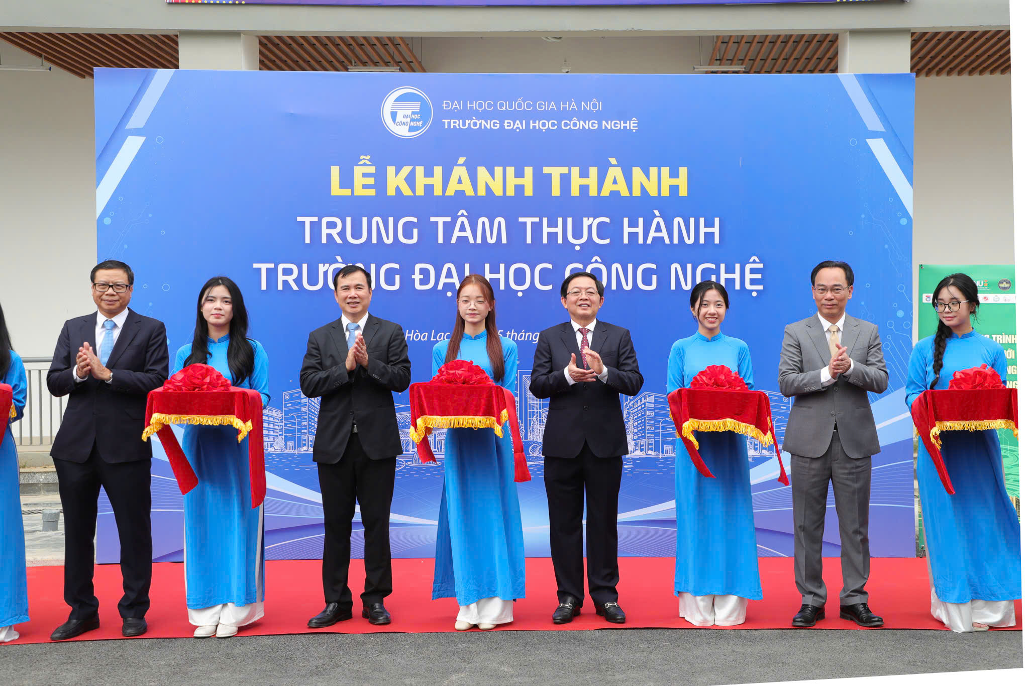 Vietnam Post đưa hệ sinh thái dịch vụ và công nghệ đến với sinh viên ĐHQG Hà Nội- Ảnh 3.