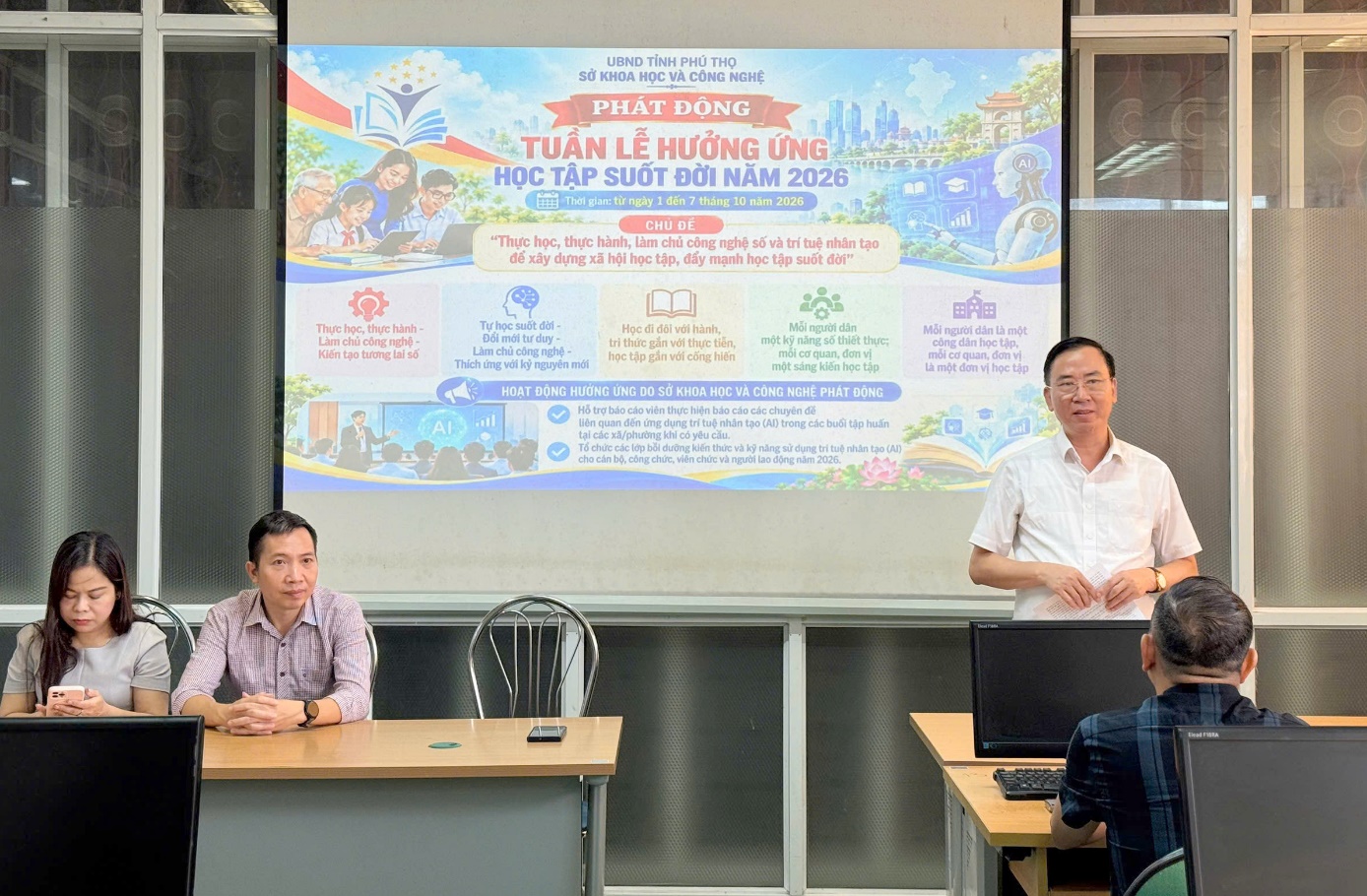 Bồi dưỡng cán bộ xã, phường ứng dụng AI vào công việc tại Phú Thọ- Ảnh 1.