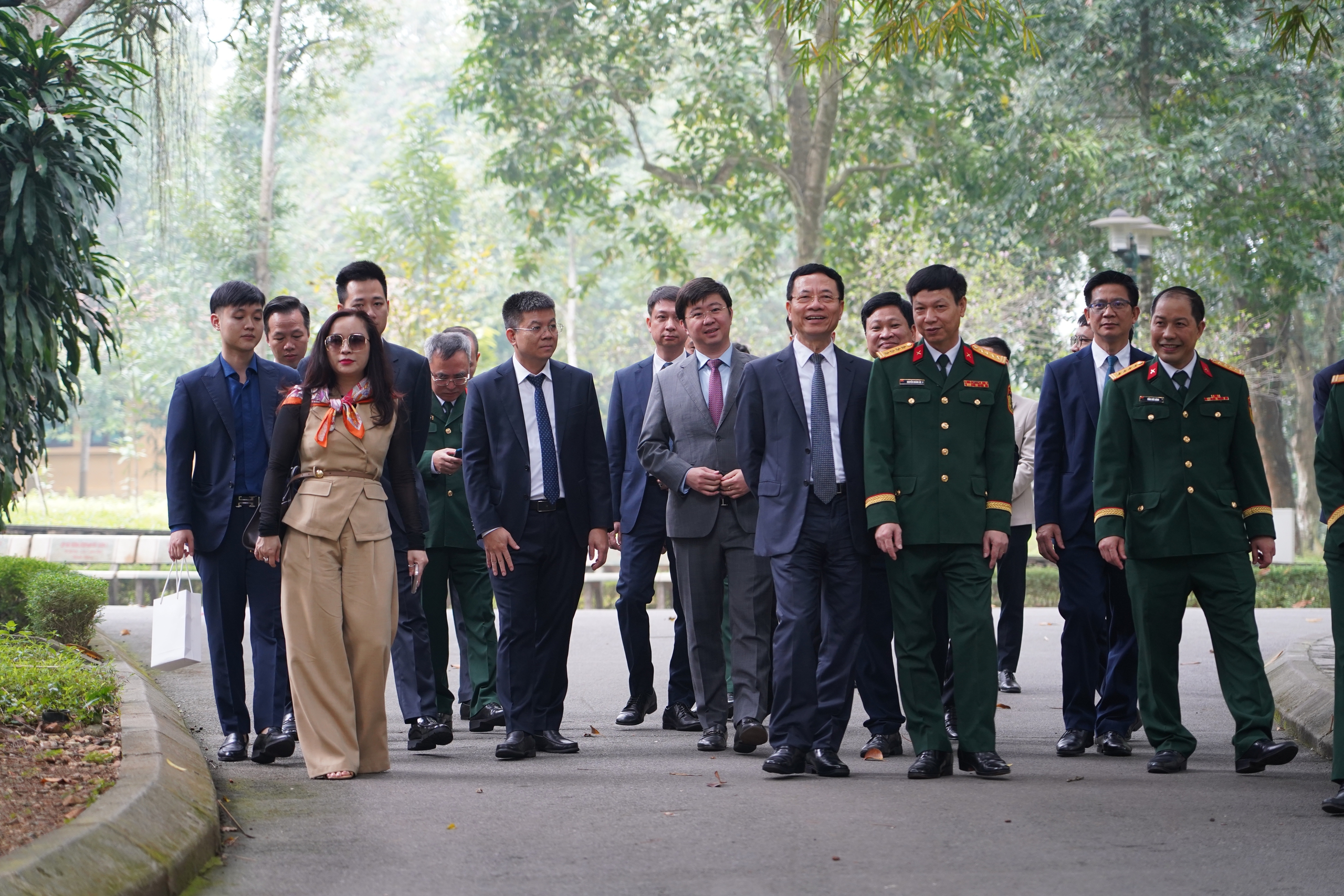 Bộ Khoa học và Công nghệ dâng hương đầu Xuân, khởi động năm mới bằng tinh thần phụng sự và đổi mới- Ảnh 2. Bộ Khoa học và Công nghệ dâng hương đầu Xuân, khởi động năm mới bằng tinh thần phụng sự và đổi mới- Ảnh 2.