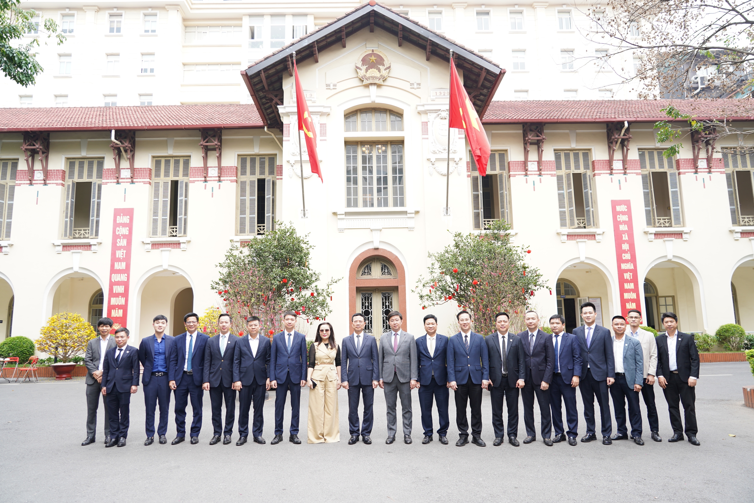 Bộ Khoa học và Công nghệ dâng hương đầu Xuân, khởi động năm mới bằng tinh thần phụng sự và đổi mới- Ảnh 13. Bộ Khoa học và Công nghệ dâng hương đầu Xuân, khởi động năm mới bằng tinh thần phụng sự và đổi mới- Ảnh 13.