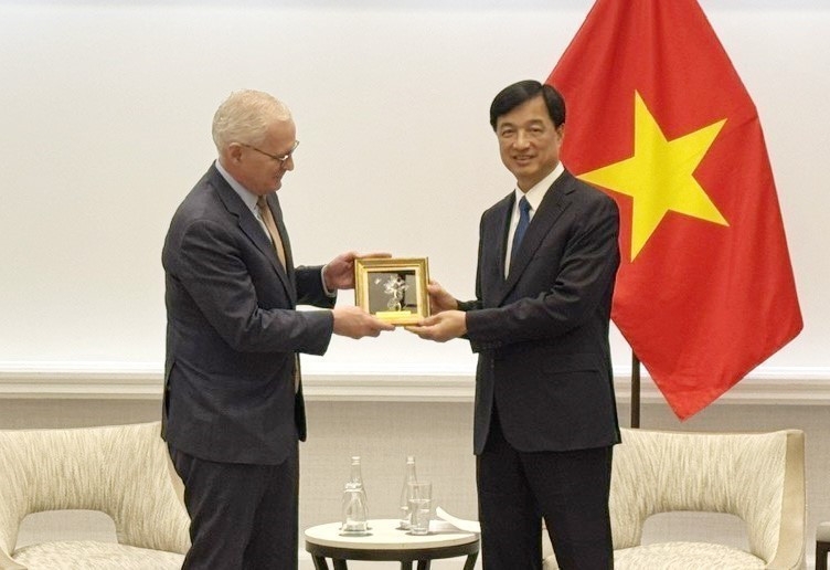 Thúc đẩy hợp tác công nghệ, bán dẫn và đầu tư chiến lược tại Hoa Kỳ- Ảnh 5. Thúc đẩy hợp tác công nghệ, bán dẫn và đầu tư chiến lược tại Hoa Kỳ- Ảnh 5.