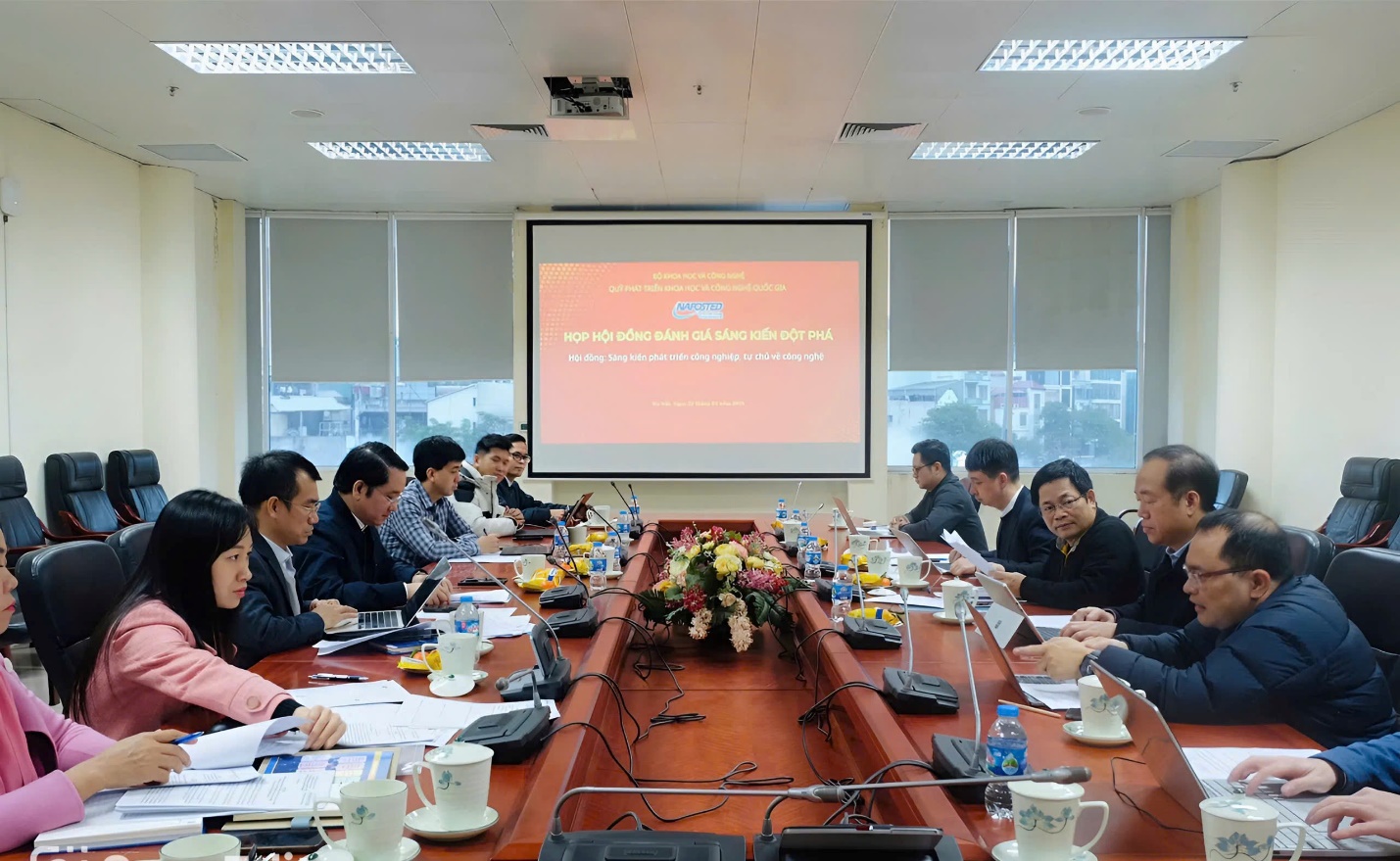 Hội đồng đ&aacute;nh gi&aacute; s&aacute;ng kiến đột ph&aacute;: S&agrave;ng lọc &yacute; tưởng lớn cho tự chủ c&ocirc;ng nghệ- Ảnh 1.