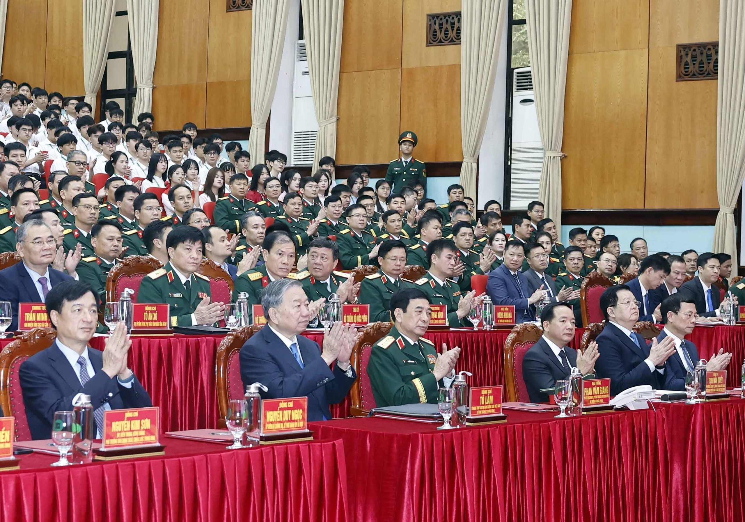 X&acirc;y dựng Học viện Kỹ thuật Qu&acirc;n sự trở th&agrave;nh Trung t&acirc;m nghi&ecirc;n cứu khoa học c&ocirc;ng nghệ v&agrave; đổi mới s&aacute;ng tạo trọng điểm quốc gia - Ảnh 2.