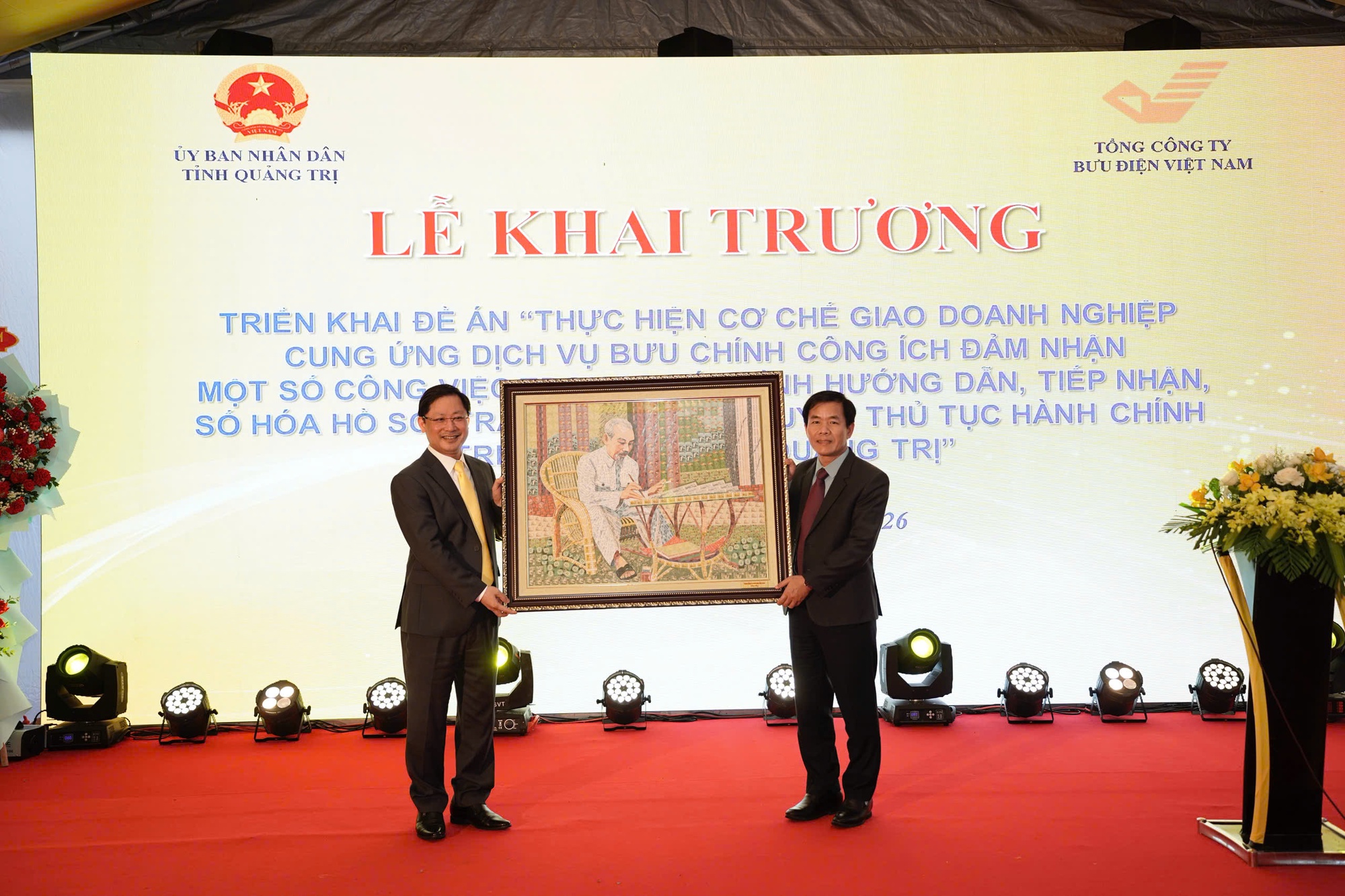 Quảng Trị th&iacute; điểm giao doanh nghiệp bưu ch&iacute;nh giải quyết thủ tục h&agrave;nh ch&iacute;nh- Ảnh 3.