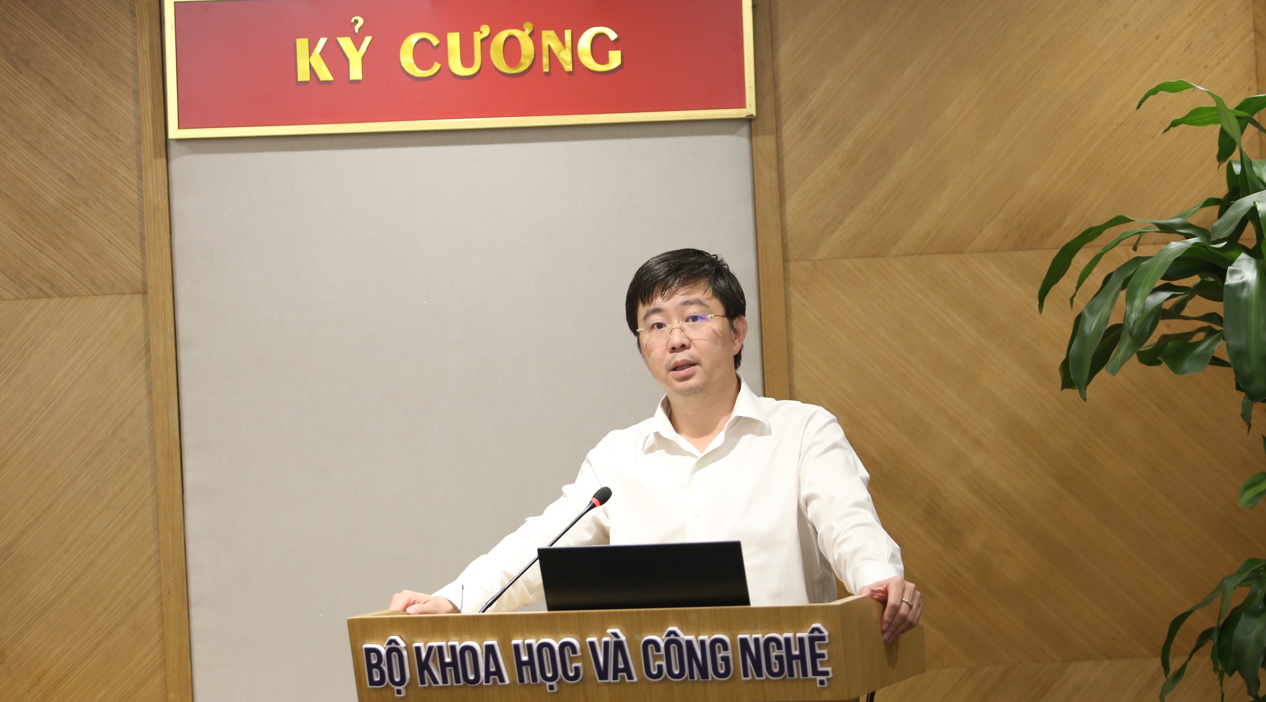 Thứ trưởng B&ugrave;i Ho&agrave;ng Phương:  Chuyển mạnh c&aacute;ch l&agrave;m: từ &ldquo;ban h&agrave;nh&rdquo; sang &ldquo;đồng h&agrave;nh thực thi&rdquo;- Ảnh 1.