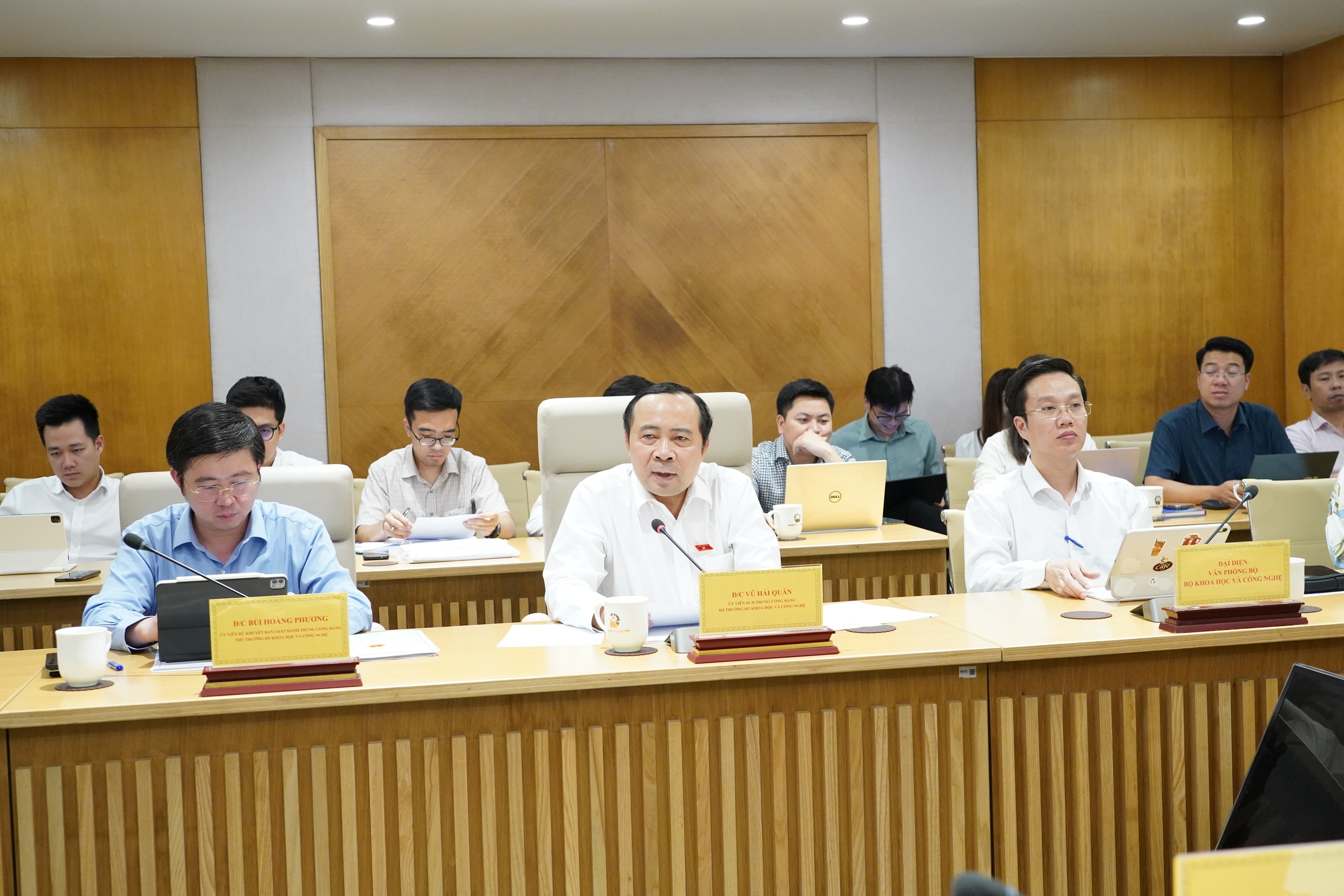 Bộ KH&CN l&agrave;m việc với Bộ T&agrave;i ch&iacute;nh th&aacute;o gỡ điểm nghẽn triển khai Nghị quyết 57-NQ/TW- Ảnh 2.