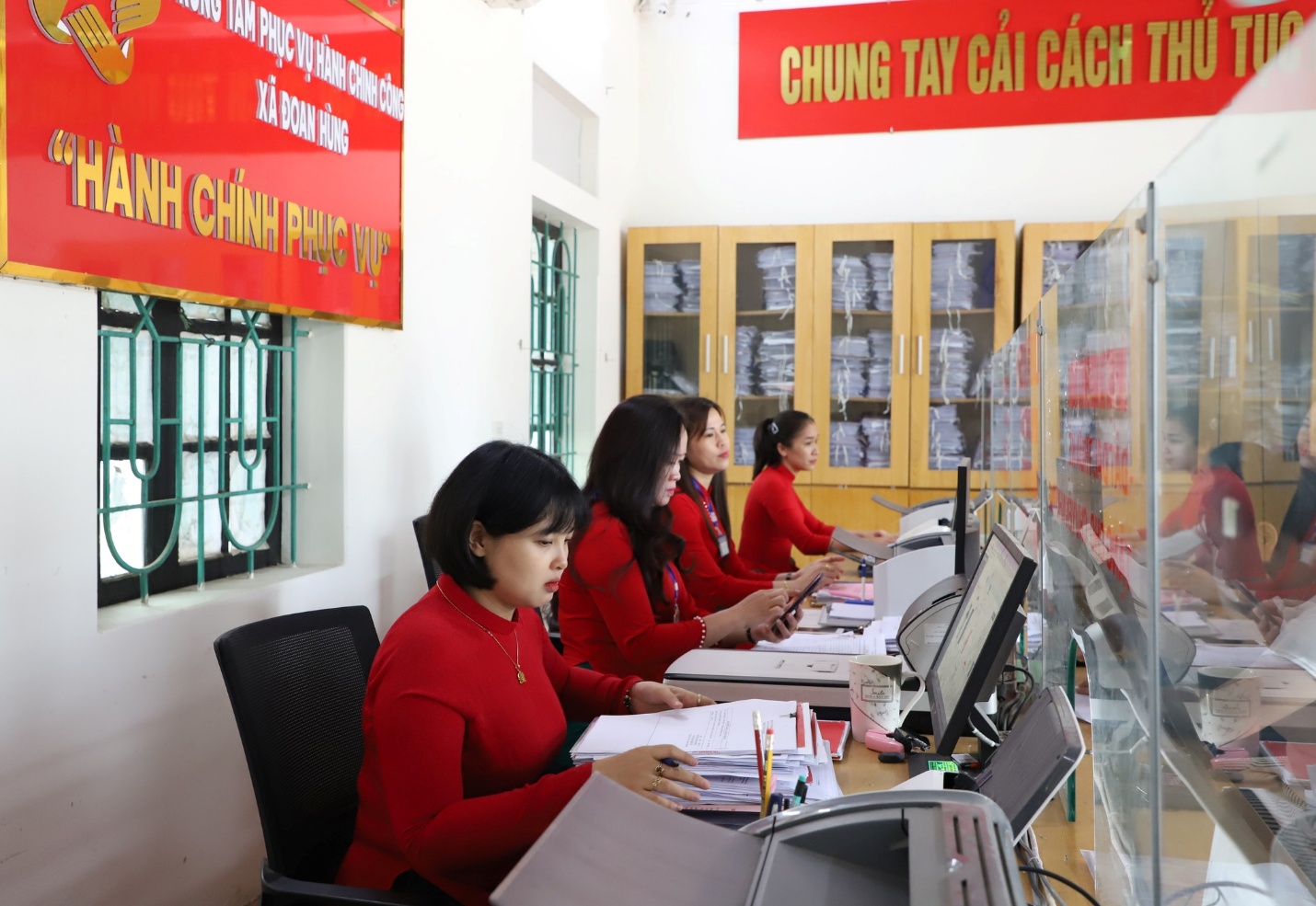 Đoan H&ugrave;ng (Ph&uacute; Thọ): X&acirc;y dựng ch&iacute;nh quyền điện tử, n&acirc;ng cao chất lượng phục vụ nh&acirc;n d&acirc;n- Ảnh 2.