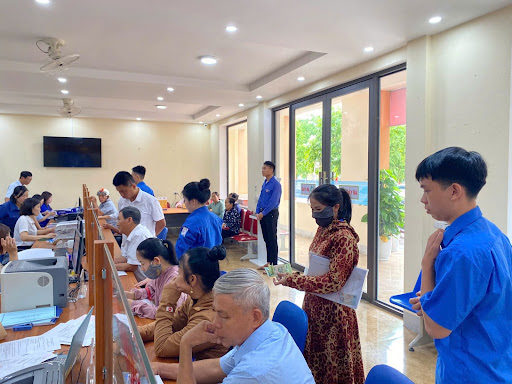 Tuổi trẻ xung k&iacute;ch lan tỏa tri thức số trong phong tr&agrave;o &ldquo;B&igrave;nh d&acirc;n học vụ số&rdquo; - Ảnh 1.