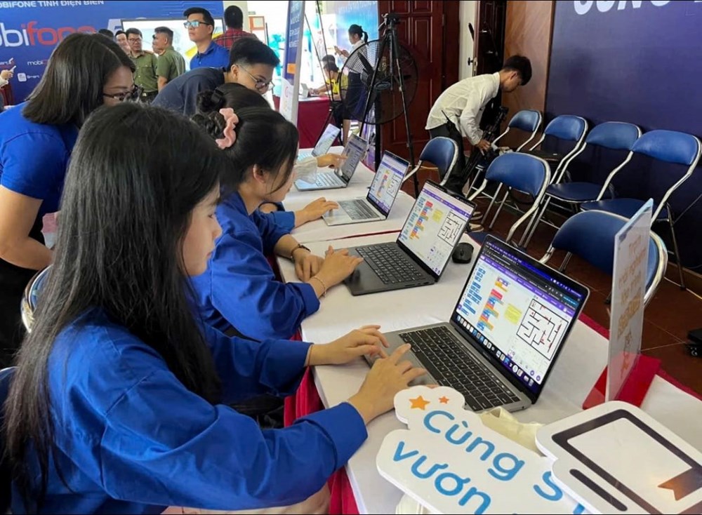 Ho&agrave;n thiện nền tảng, tạo đ&agrave; tăng tốc bền vững - Ảnh 1.