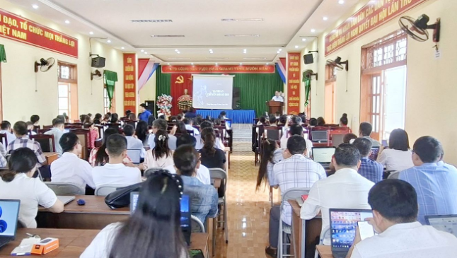 Sơn La đẩy mạnh phổ cập kỹ năng số, đưa &ldquo;B&igrave;nh d&acirc;n học vụ số&rdquo; v&agrave;o chiều s&acirc;u - Ảnh 1.