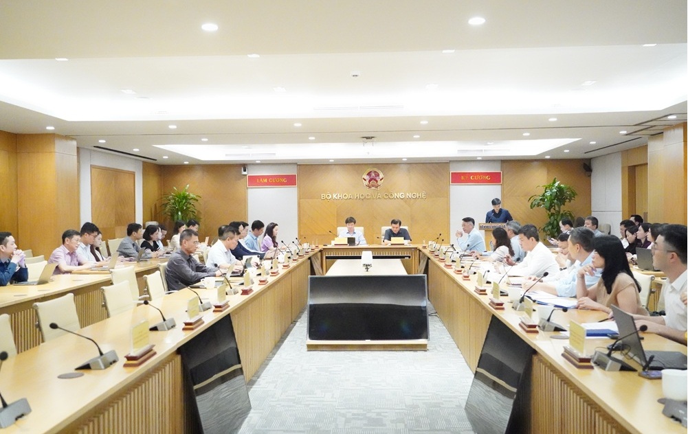 Tháo gỡ điểm nghẽn trong triển khai Nghị quyết số 57-NQ/TW tại Bộ Công Thương- Ảnh 4. Tháo gỡ điểm nghẽn trong triển khai Nghị quyết số 57-NQ/TW tại Bộ Công Thương- Ảnh 4.