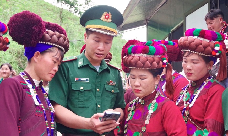 Từ nguy cơ &ldquo;m&ugrave; số&rdquo; đến y&ecirc;u cầu phổ cập kỹ năng số to&agrave;n d&acirc;n- Ảnh 1.