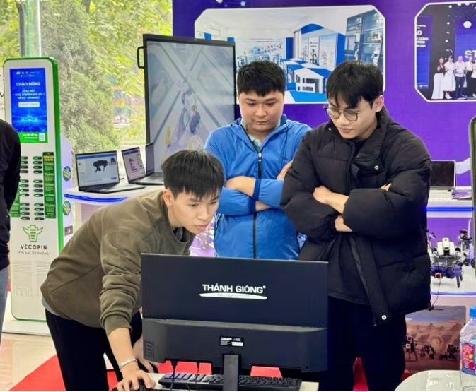 H&agrave; Nội chuyển từ "ph&ograve;ng th&iacute; nghiệm" đến "thị trường c&ocirc;ng nghệ"- Ảnh 2.